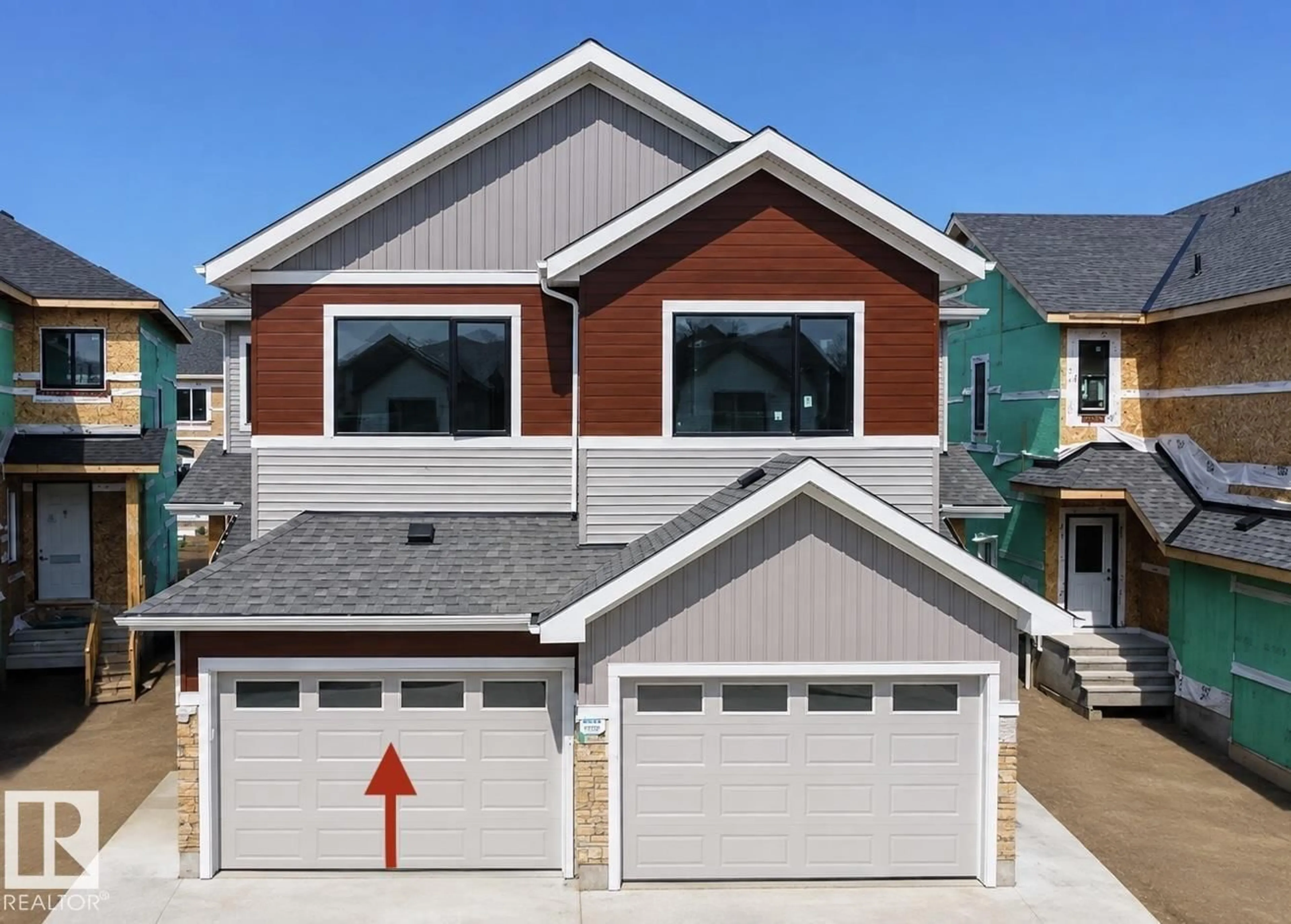 Home with vinyl exterior material, street for 13118 186 AV, Edmonton Alberta T6V0N3