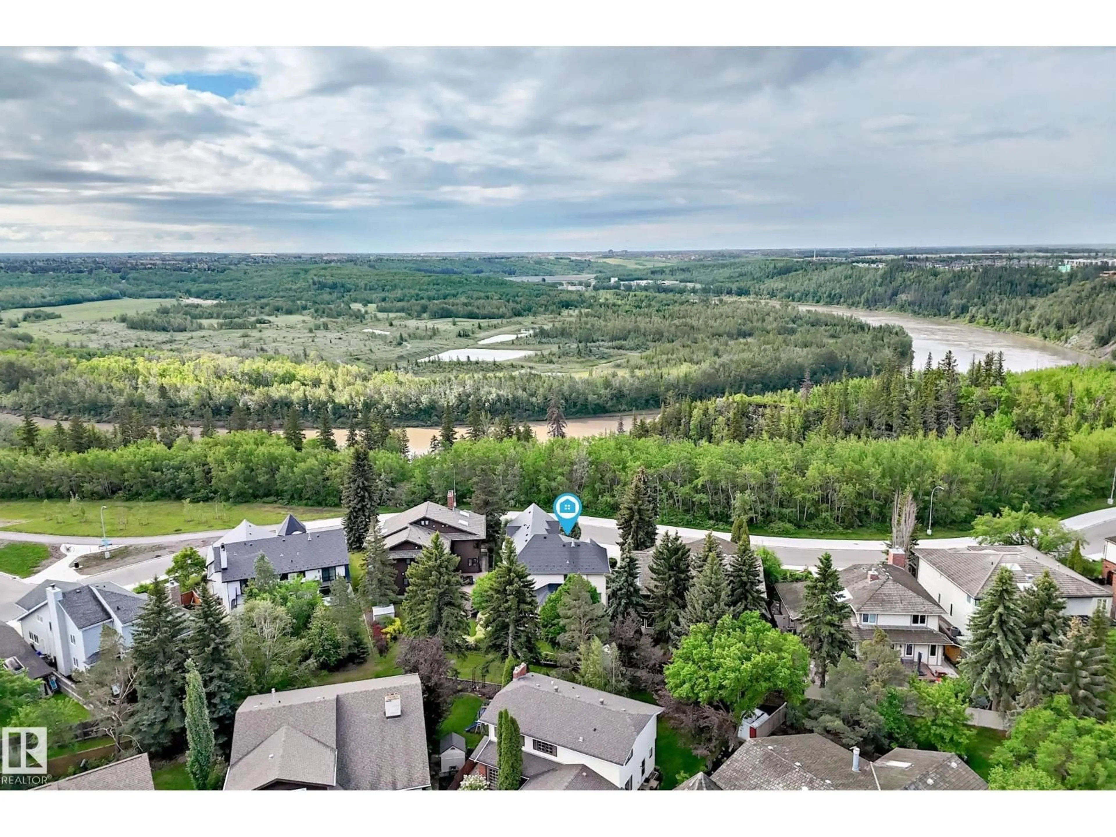 A pic from outside/outdoor area/front of a property/back of a property/a pic from drone, water/lake/river/ocean view for 17416 53 AV, Edmonton Alberta T6M1C4