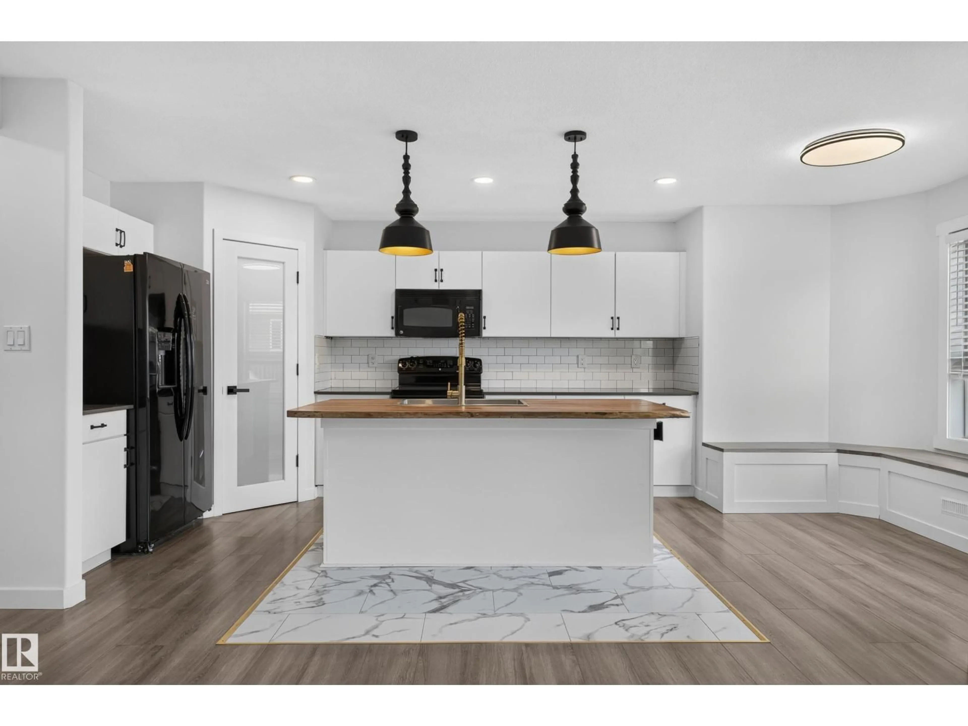 Open concept kitchen, unknown for 1315 WESTERRA DR, Stony Plain Alberta T7Z0B2