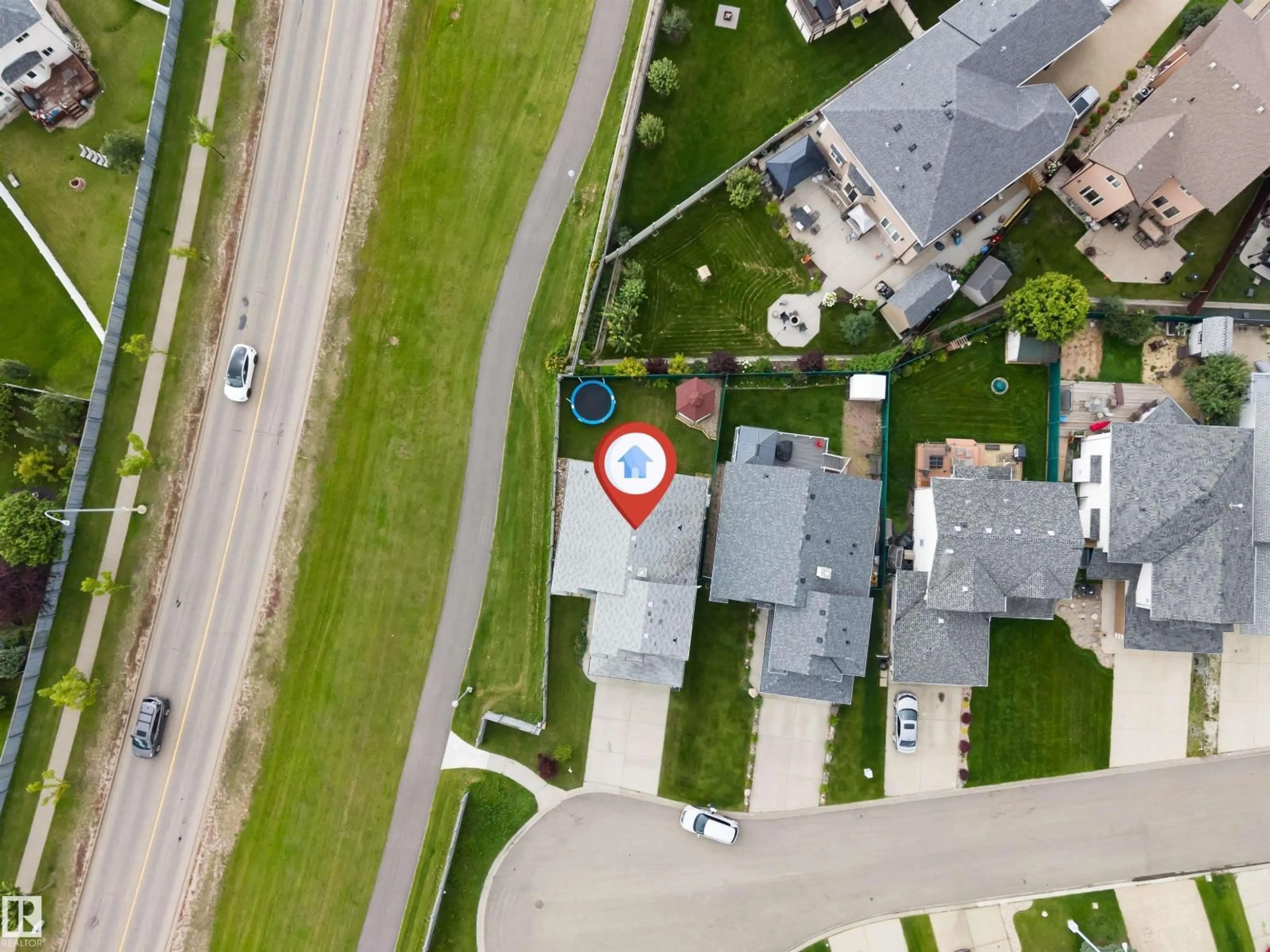 A pic from outside/outdoor area/front of a property/back of a property/a pic from drone, street for NW - 5119 157 AV, Edmonton Alberta T5Y2X5