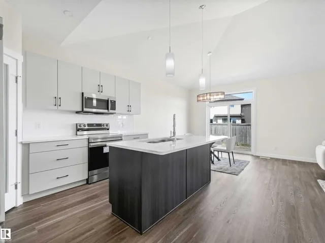 7800 94 ST, Morinville 5