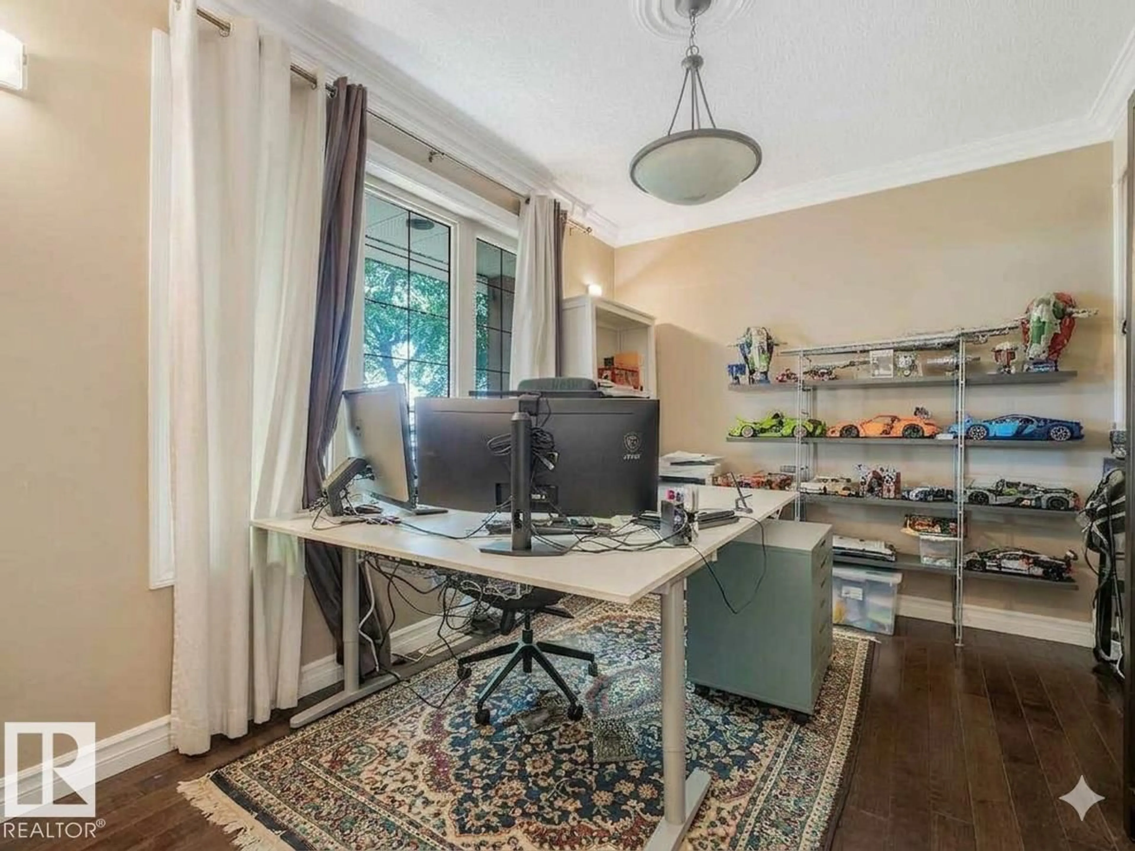 A pic of a room for NW - 10230 148 ST, Edmonton Alberta T5N3G4