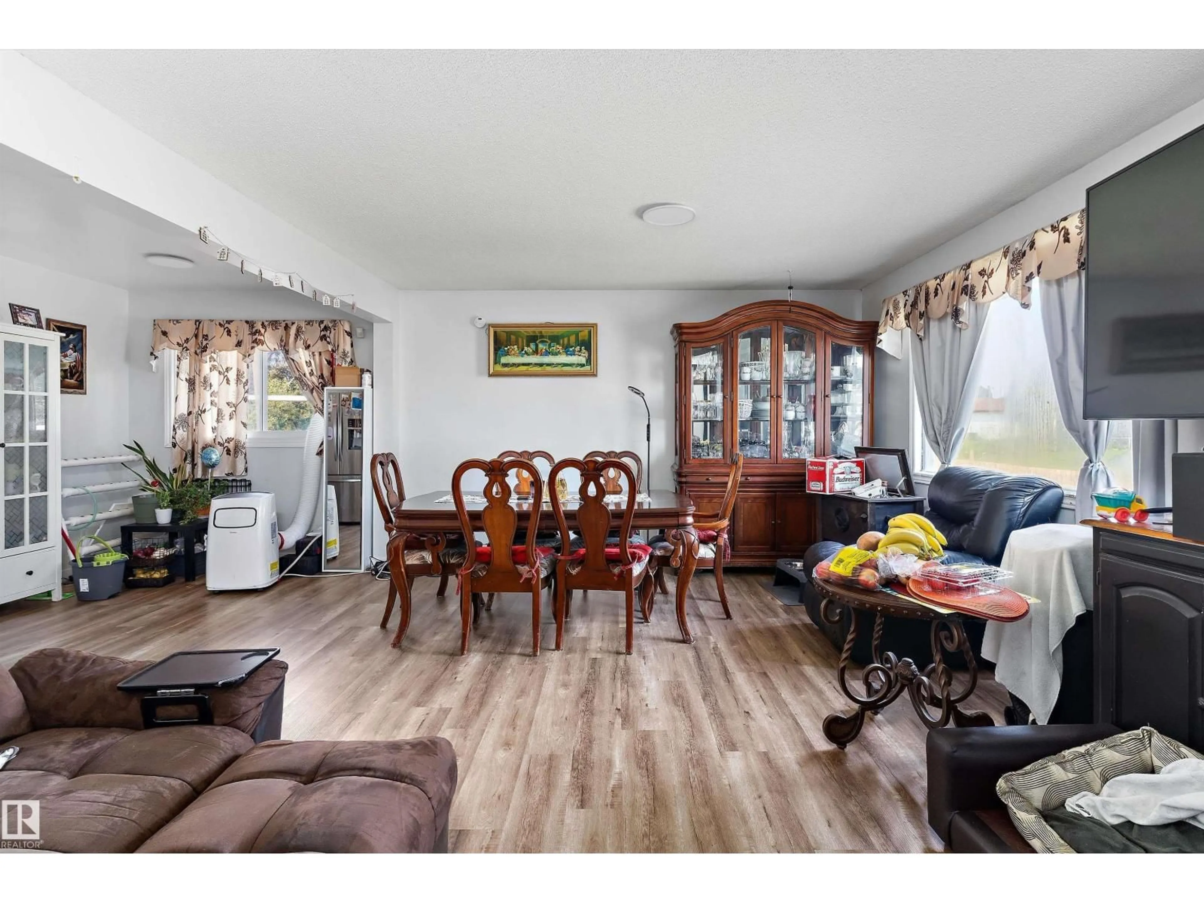 Unknown for 5815 136 AV, Edmonton Alberta T5A0N4