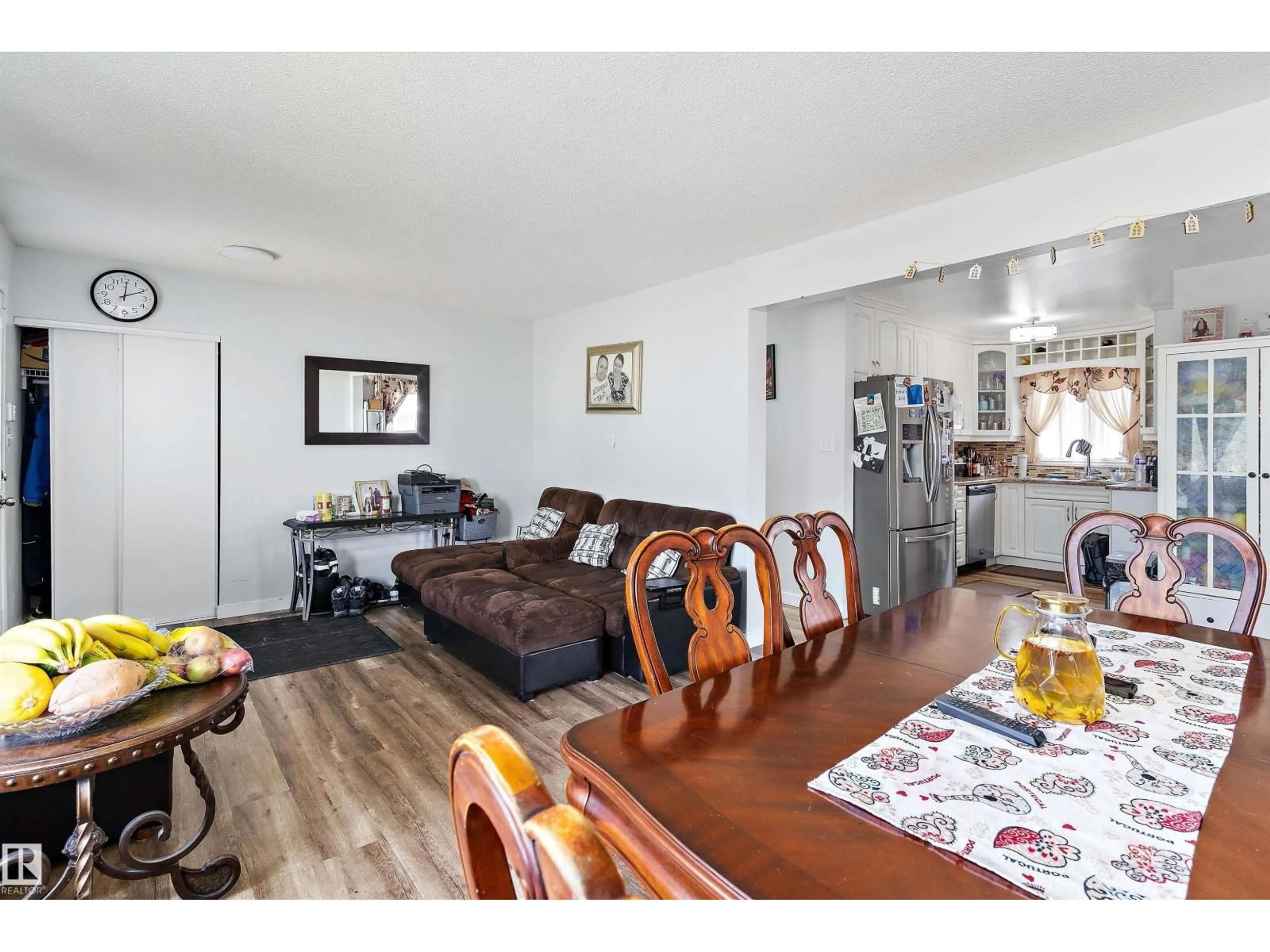 Unknown for 5815 136 AV, Edmonton Alberta T5A0N4