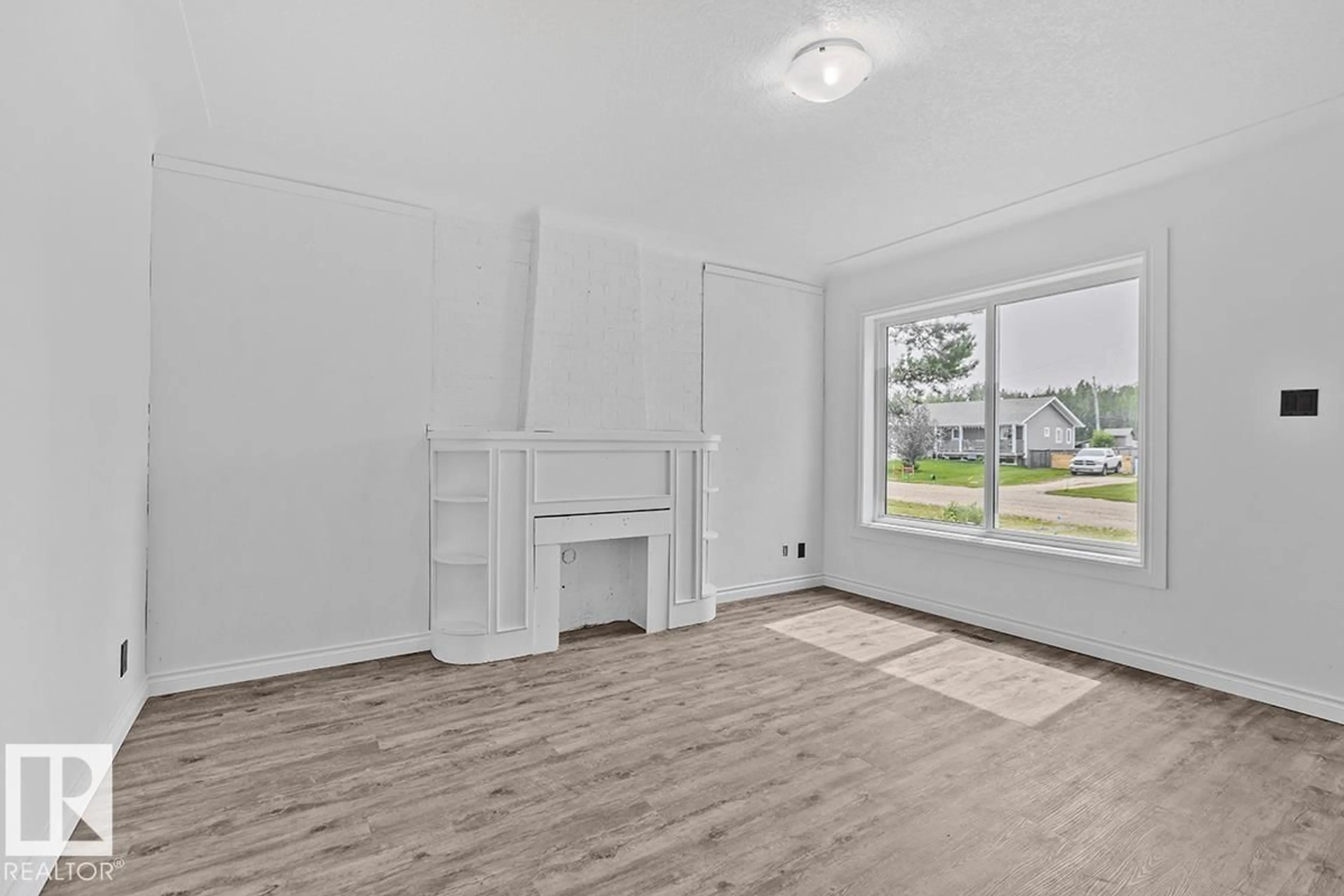 A pic of a room for 4808 45 AV, Evansburg Alberta T0E0T0