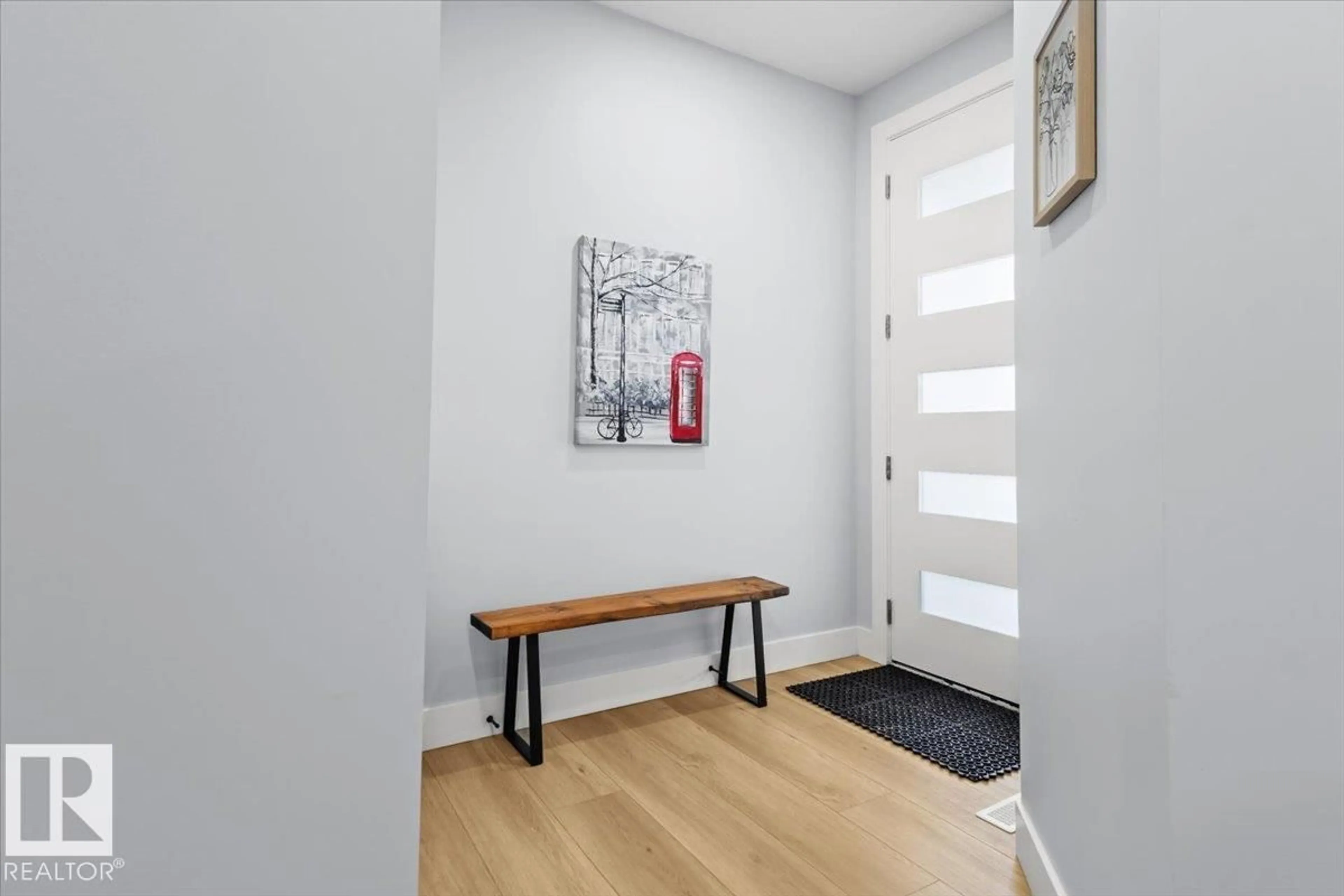 Indoor entryway for 6903 169 AV, Edmonton Alberta T5Z0H2