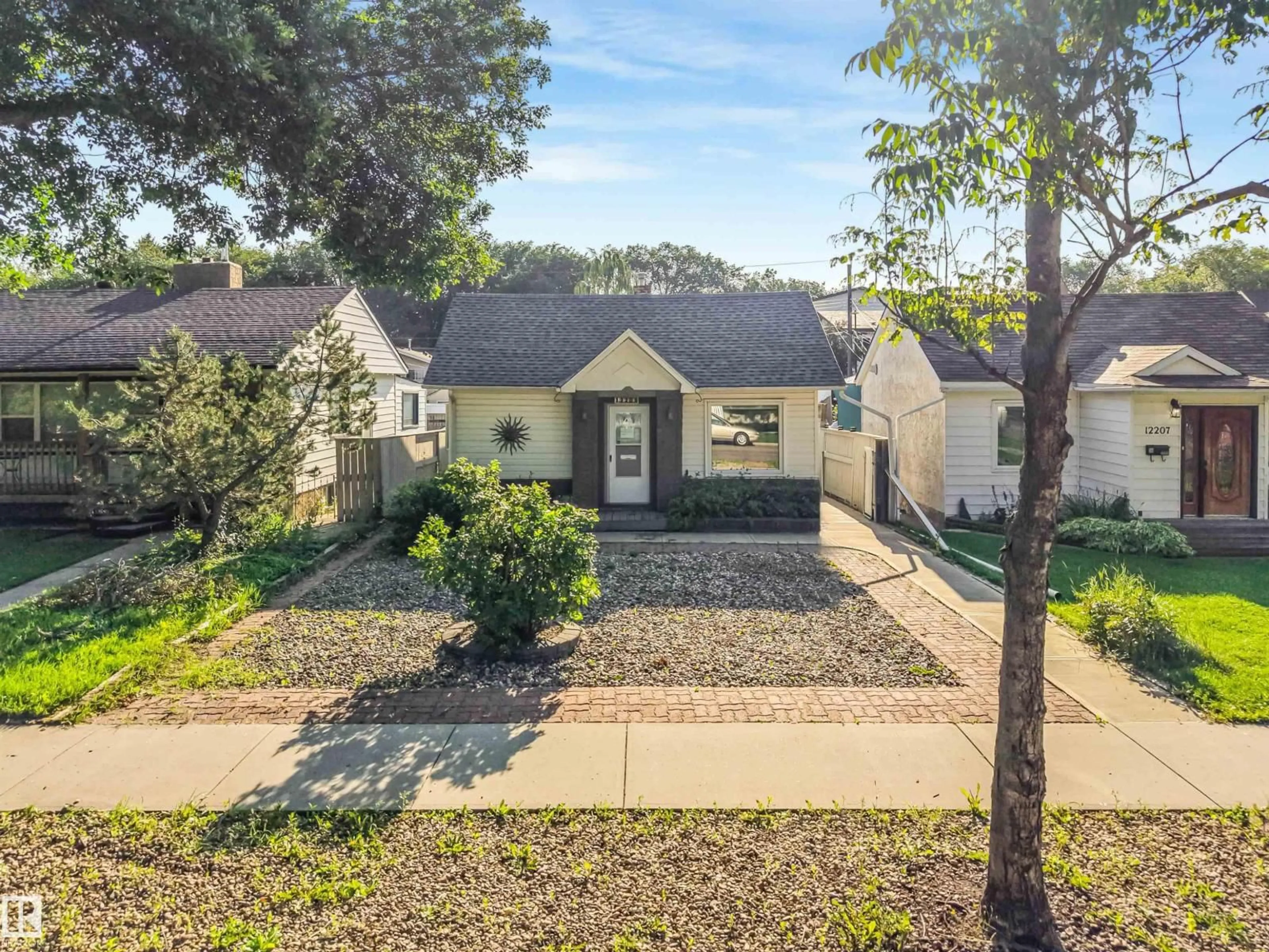 A pic from outside/outdoor area/front of a property/back of a property/a pic from drone, street for NW - 12209 94 ST, Edmonton Alberta T5G1K2