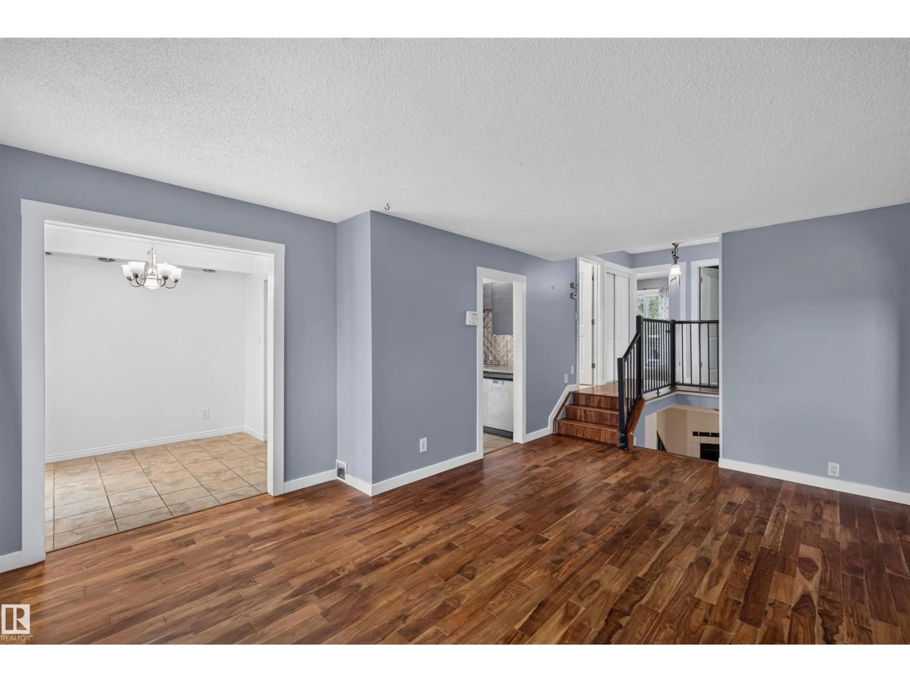 Unknown for 6235 13 AVENUE, Edmonton Alberta T6L2E5