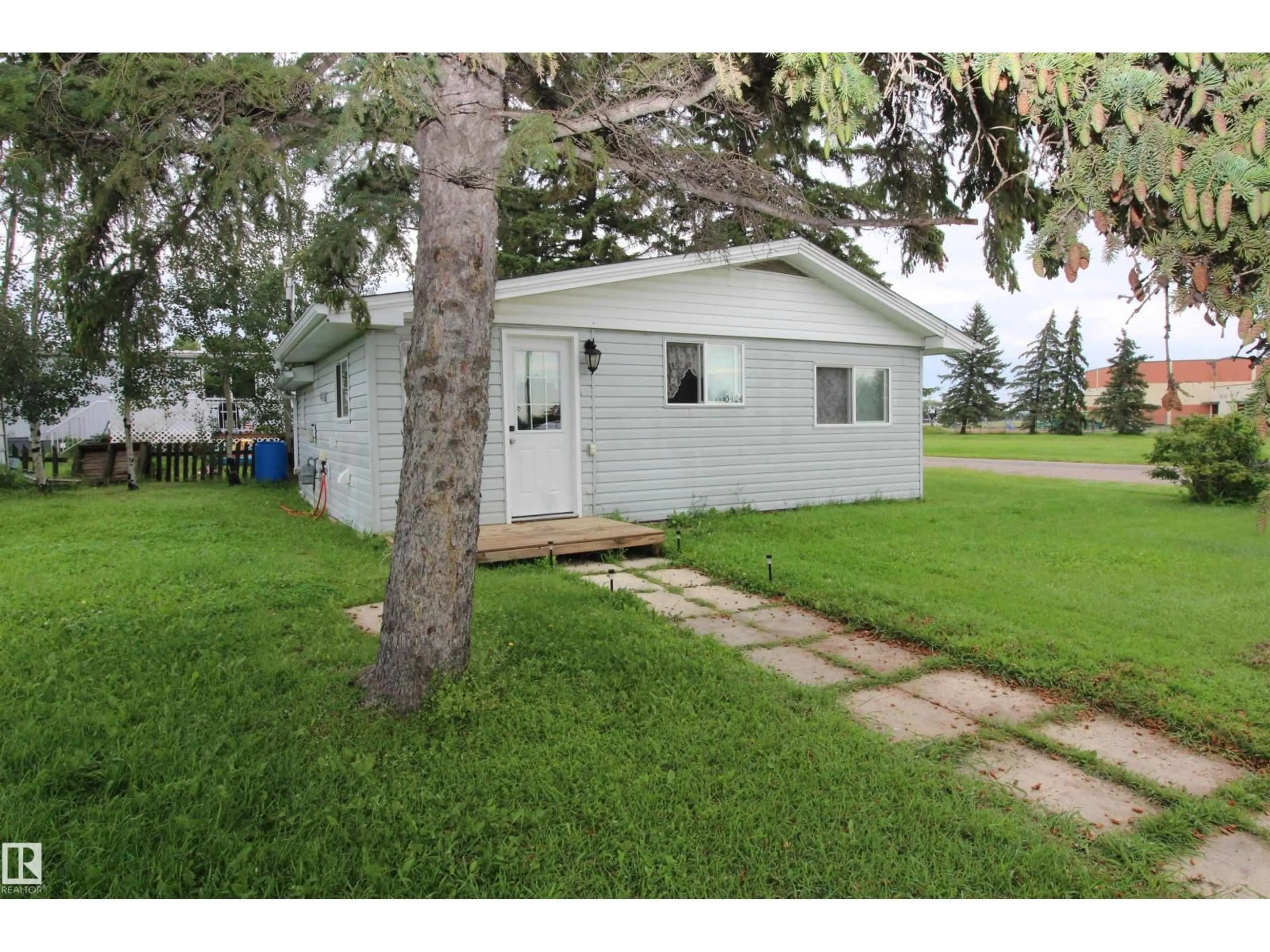 Shed for 5404 52 ST, Clyde Alberta T0G0P0