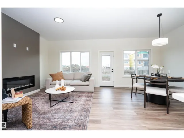 2623 5 AV, Edmonton 2