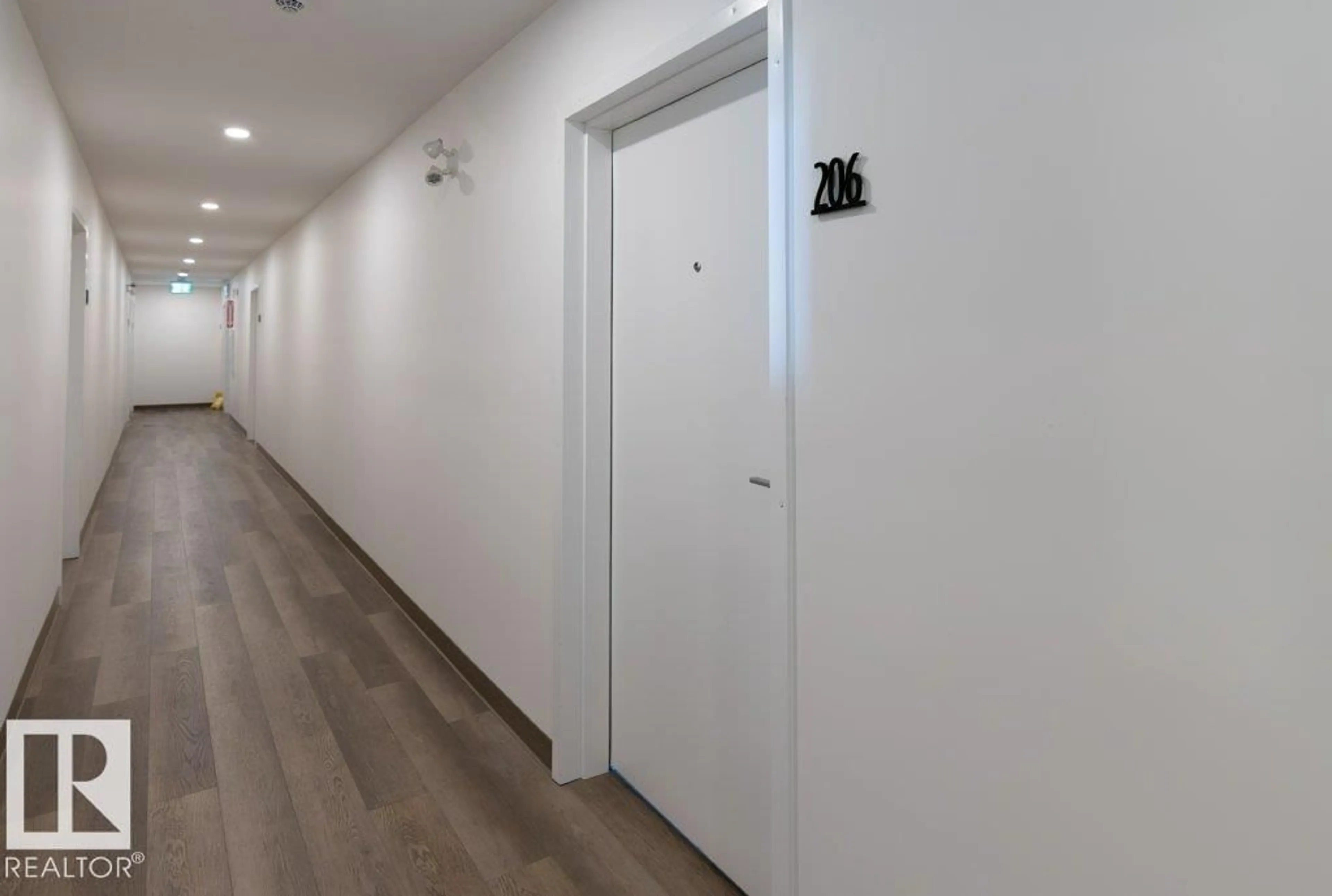 A pic of a room for 206 - 9211 228 ST, Edmonton Alberta T5T4T1