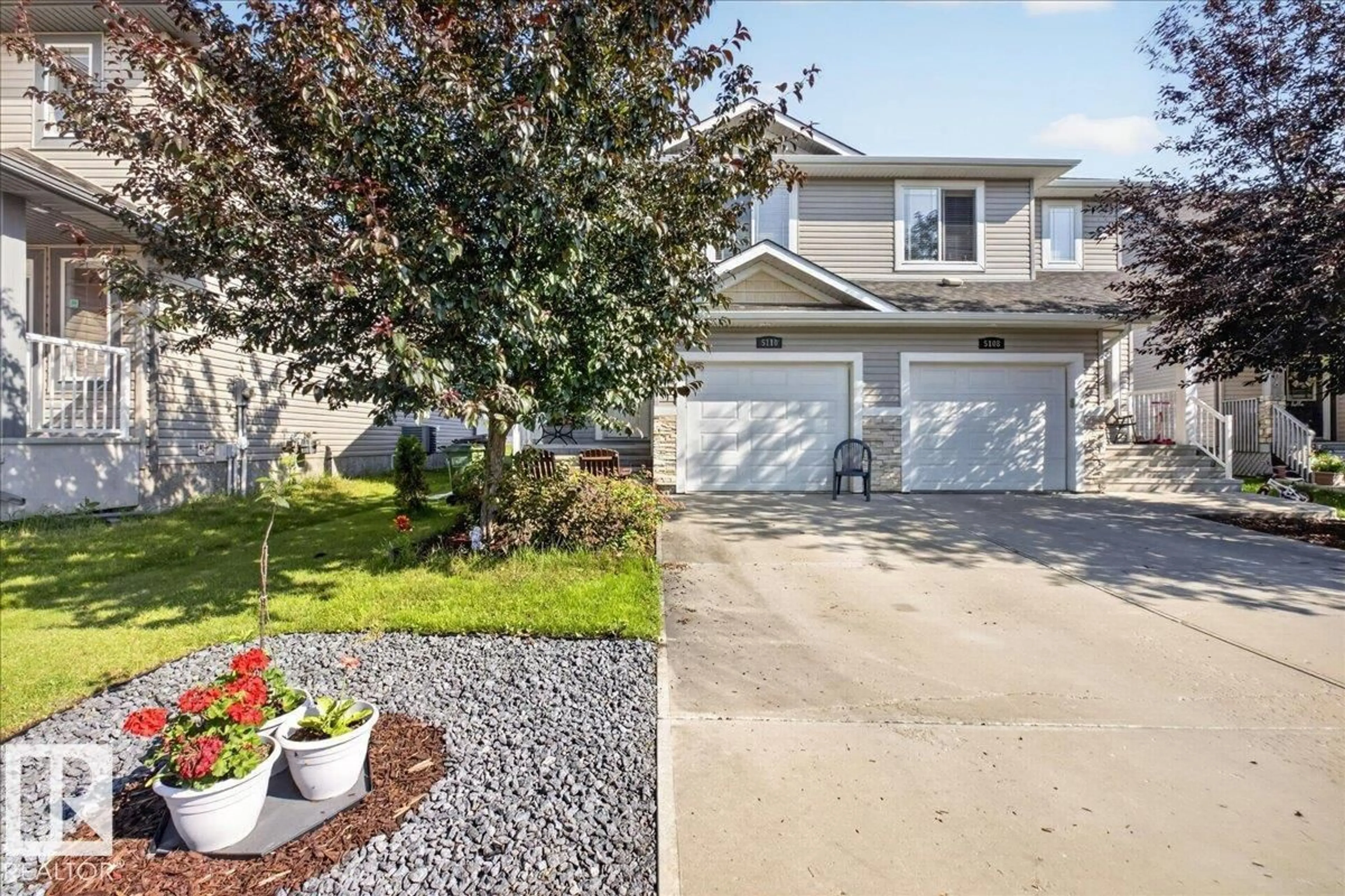 A pic from outside/outdoor area/front of a property/back of a property/a pic from drone, street for NW - 5110 168A AV, Edmonton Alberta T5Y0R9