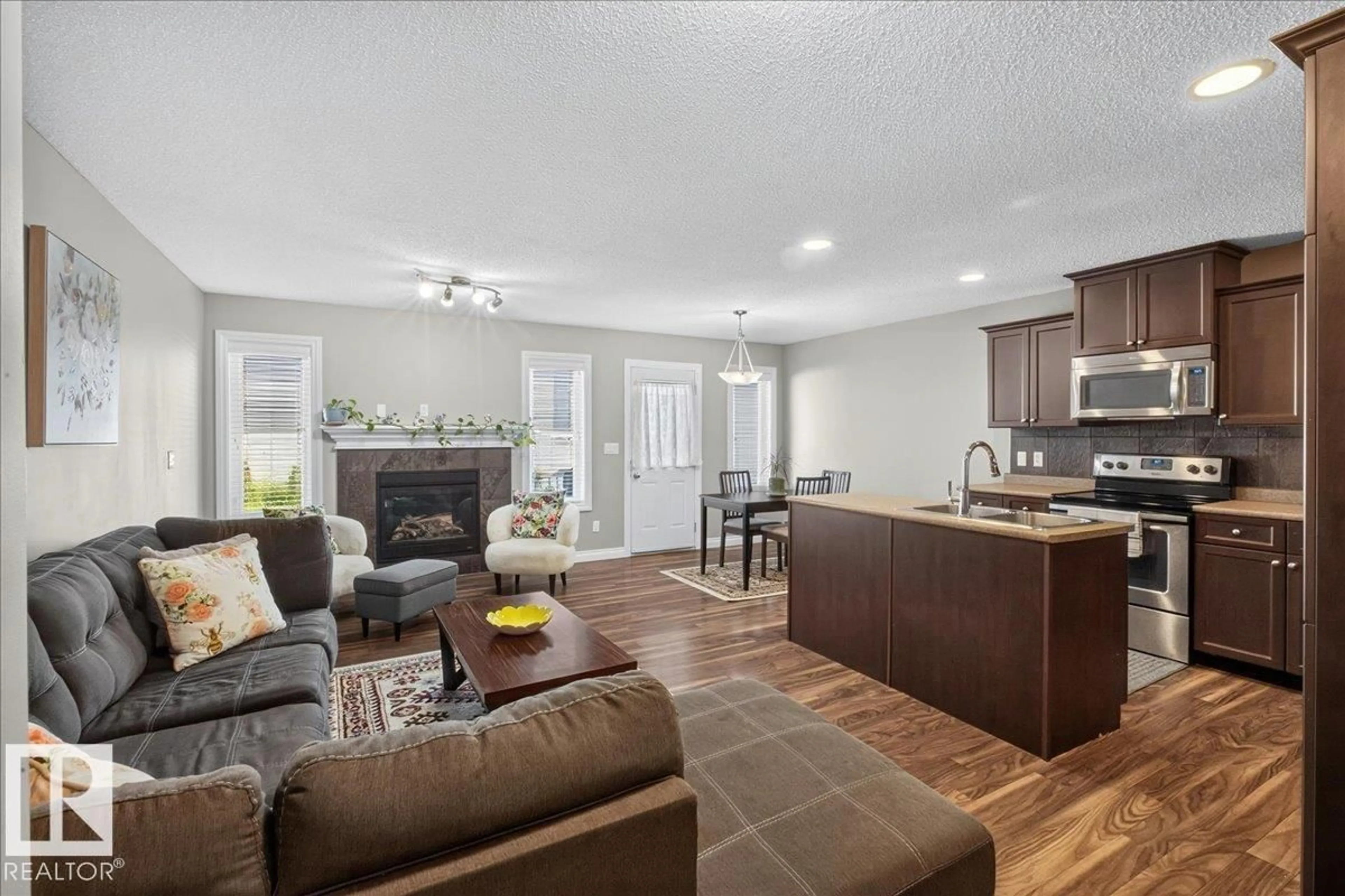 Open concept kitchen, unknown for NW - 5110 168A AV, Edmonton Alberta T5Y0R9