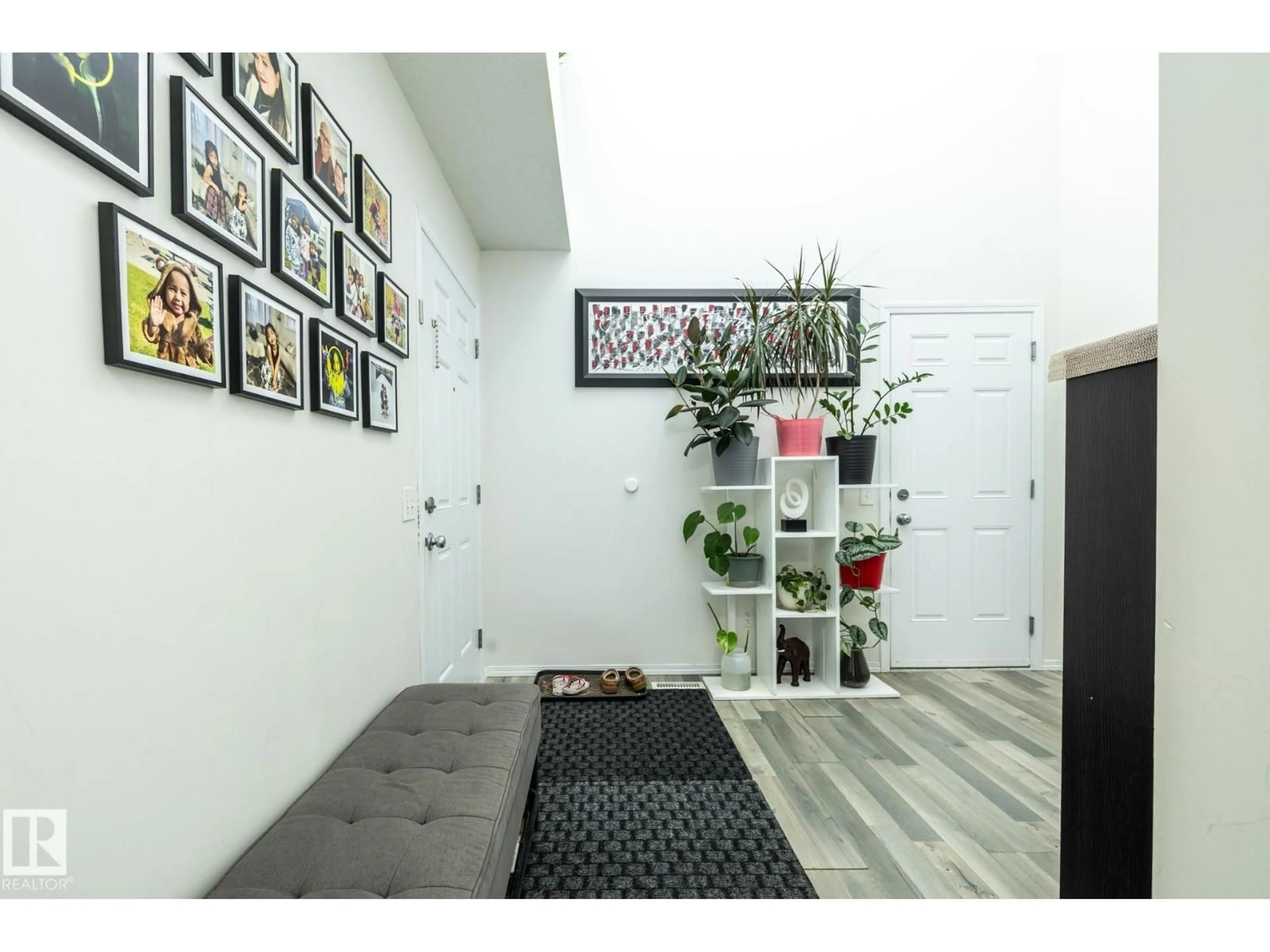 Indoor entryway for NW - 8644 173 AV, Edmonton Alberta T5Z3W4