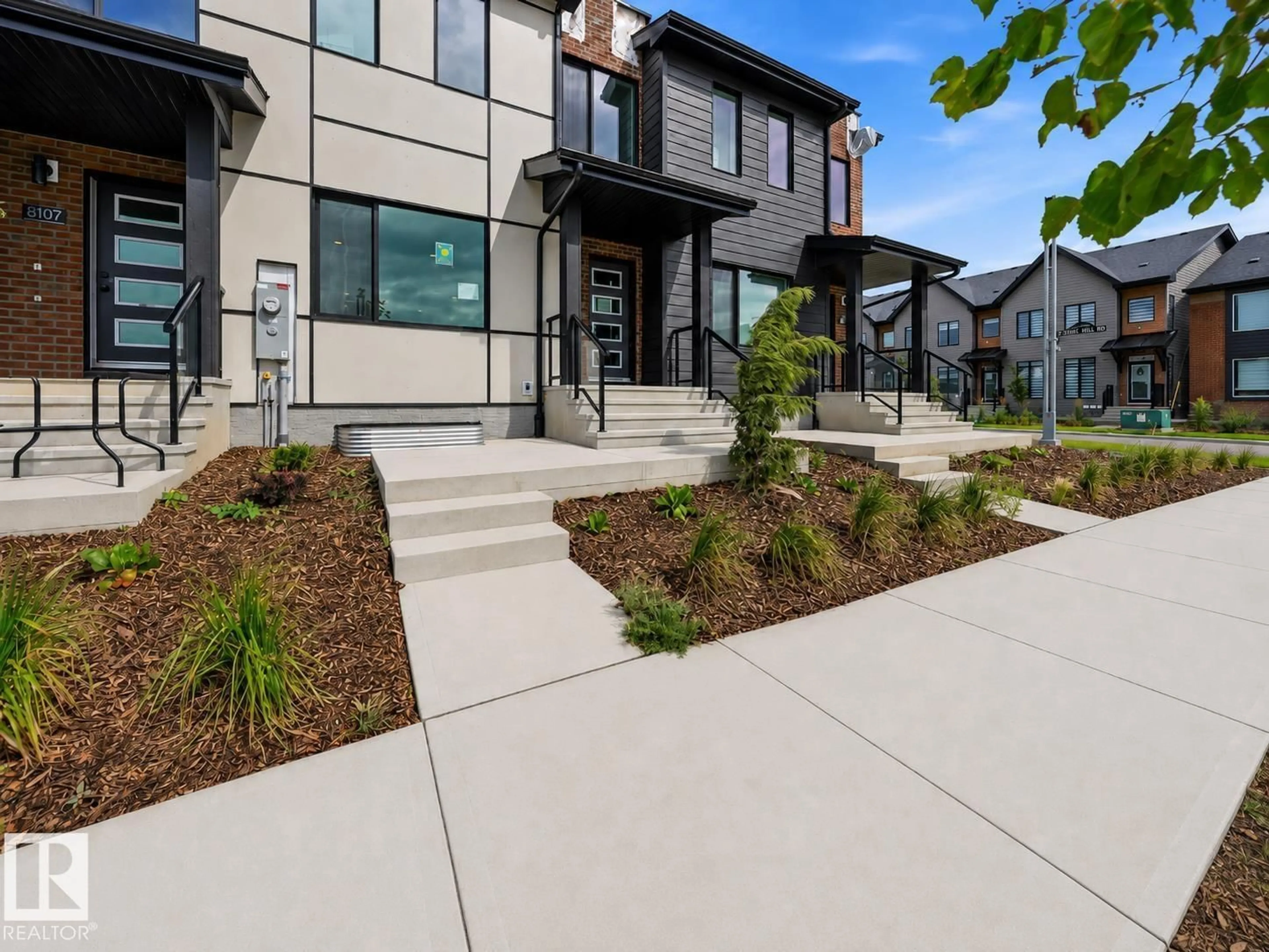 Patio, street for 8105 LOIS ARGUE RD, Edmonton Alberta T5G3K6