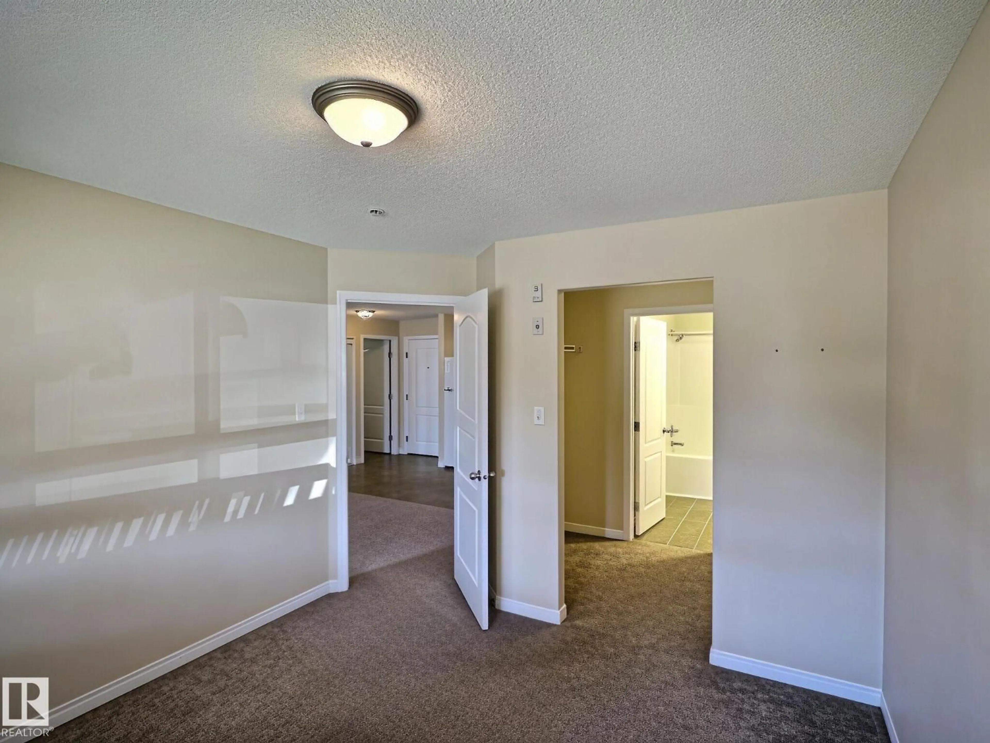 Unknown for 111 - 5350 199 ST, Edmonton Alberta T6M0A4