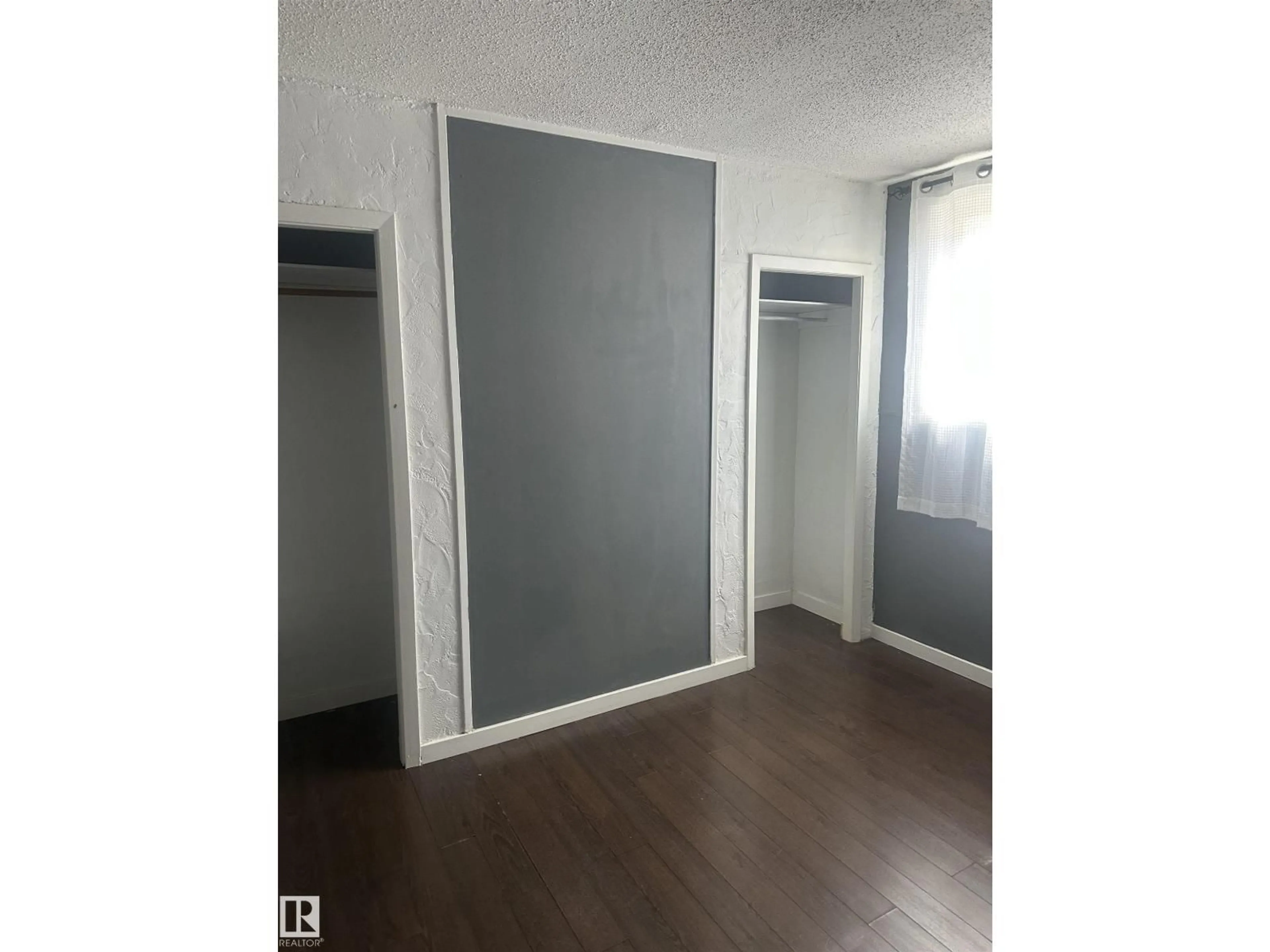 A pic of a room for NW - 11618 89 ST, Edmonton Alberta T5B3V2