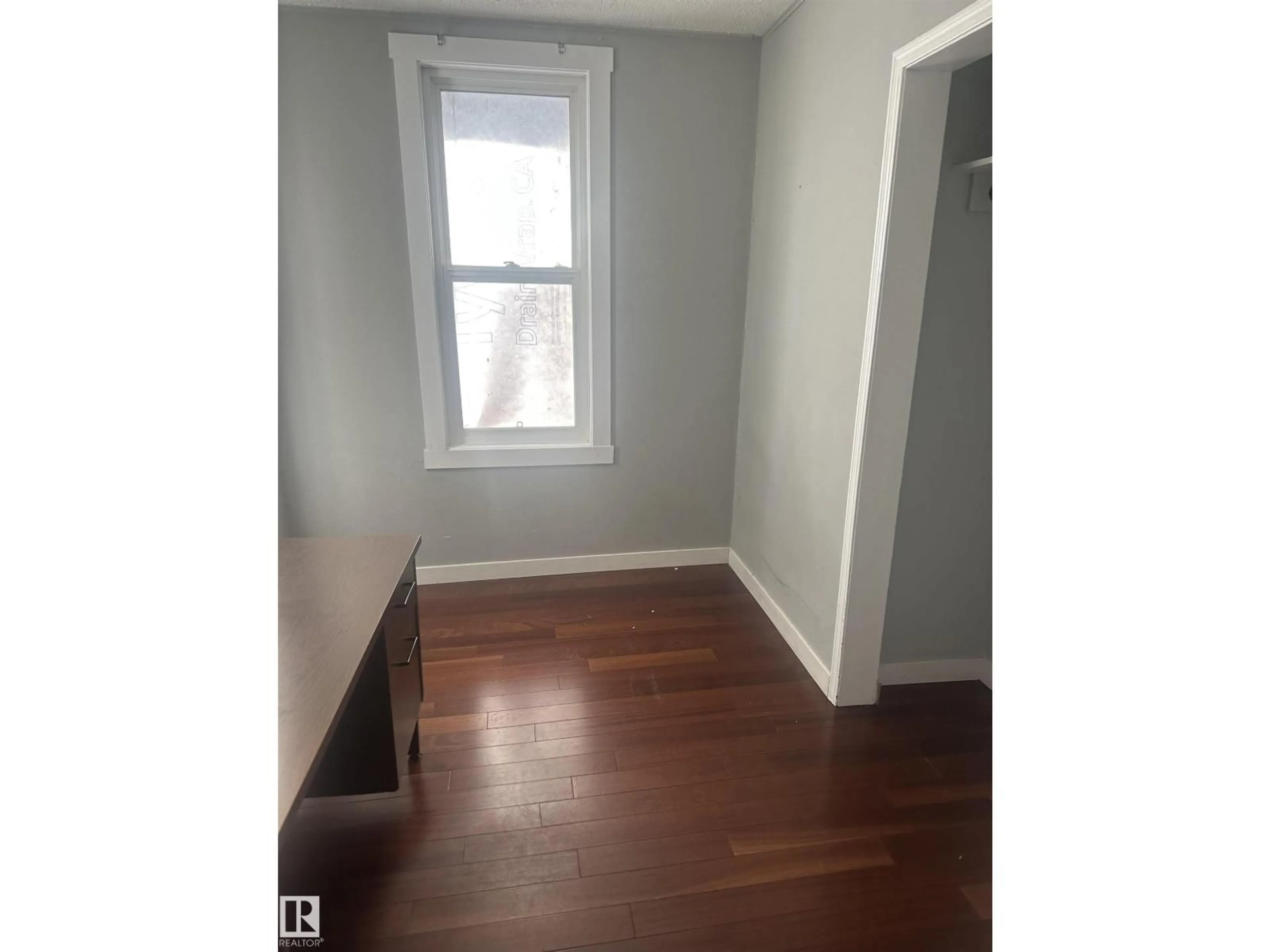 A pic of a room for NW - 11618 89 ST, Edmonton Alberta T5B3V2