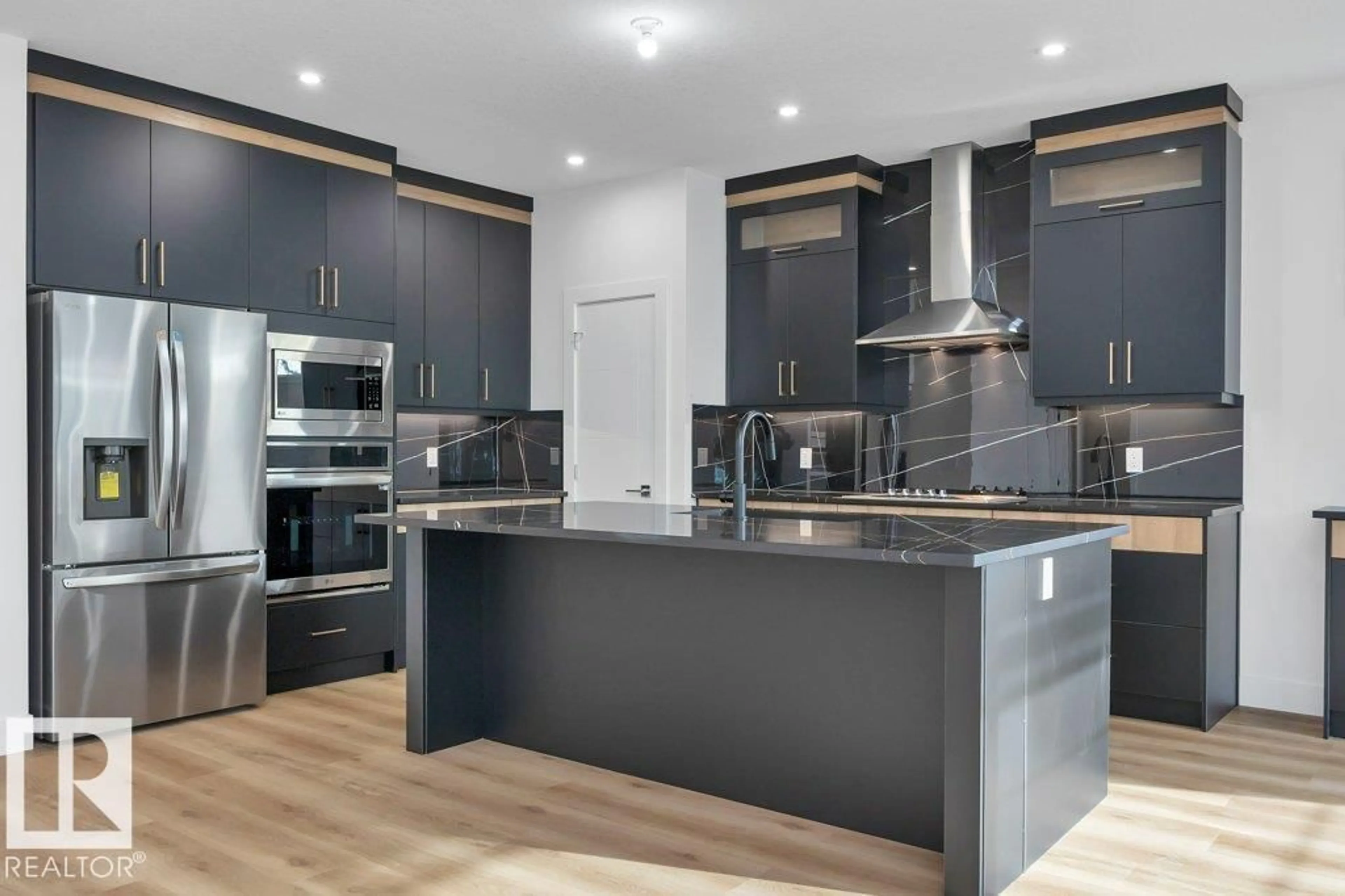 Contemporary kitchen, unknown for 4 SOUTHBRIDGE CRT, Calmar Alberta T0C0V0