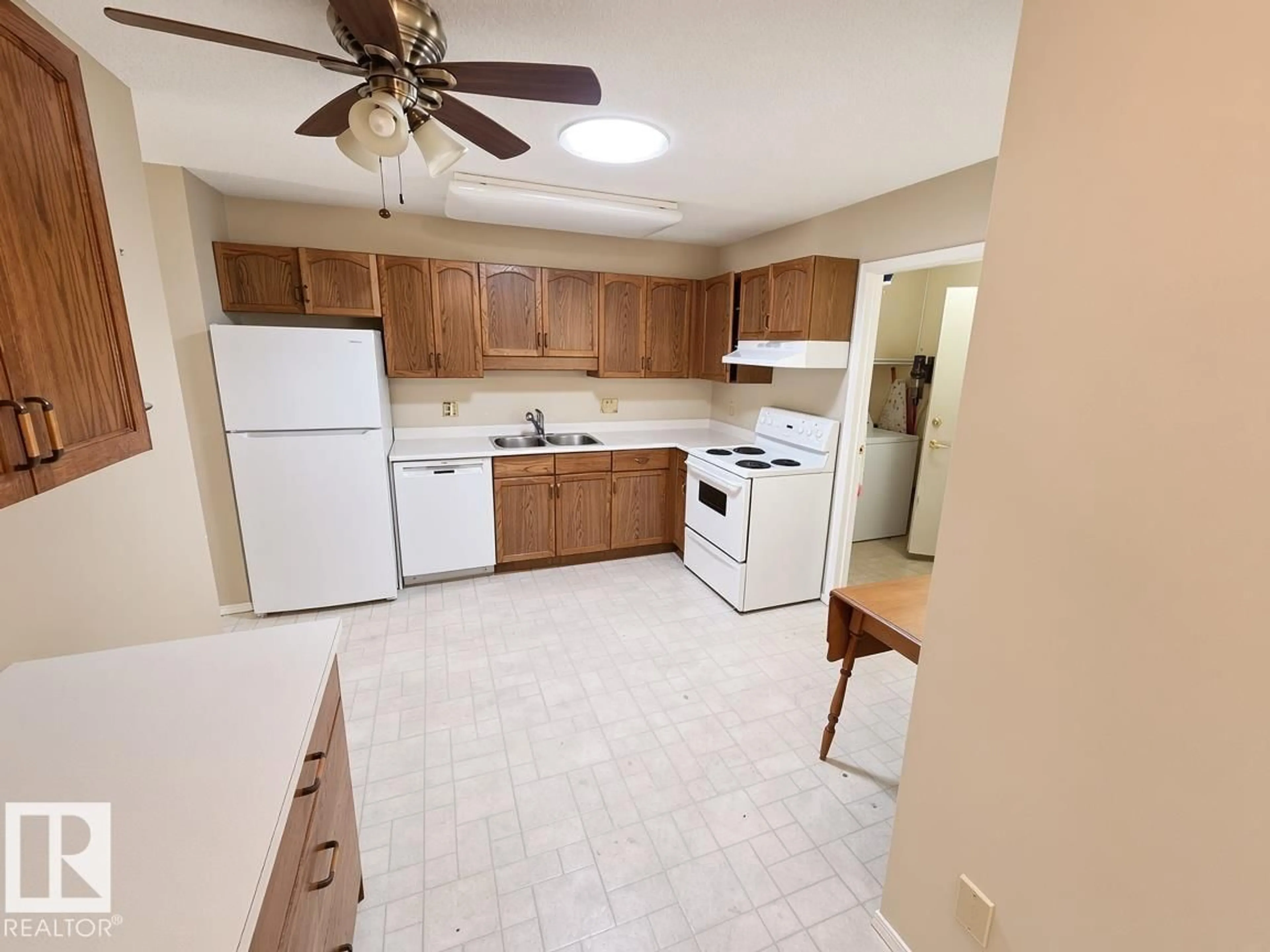 Standard kitchen, unknown for NW - 1552 54 ST, Edmonton Alberta T6L6H4