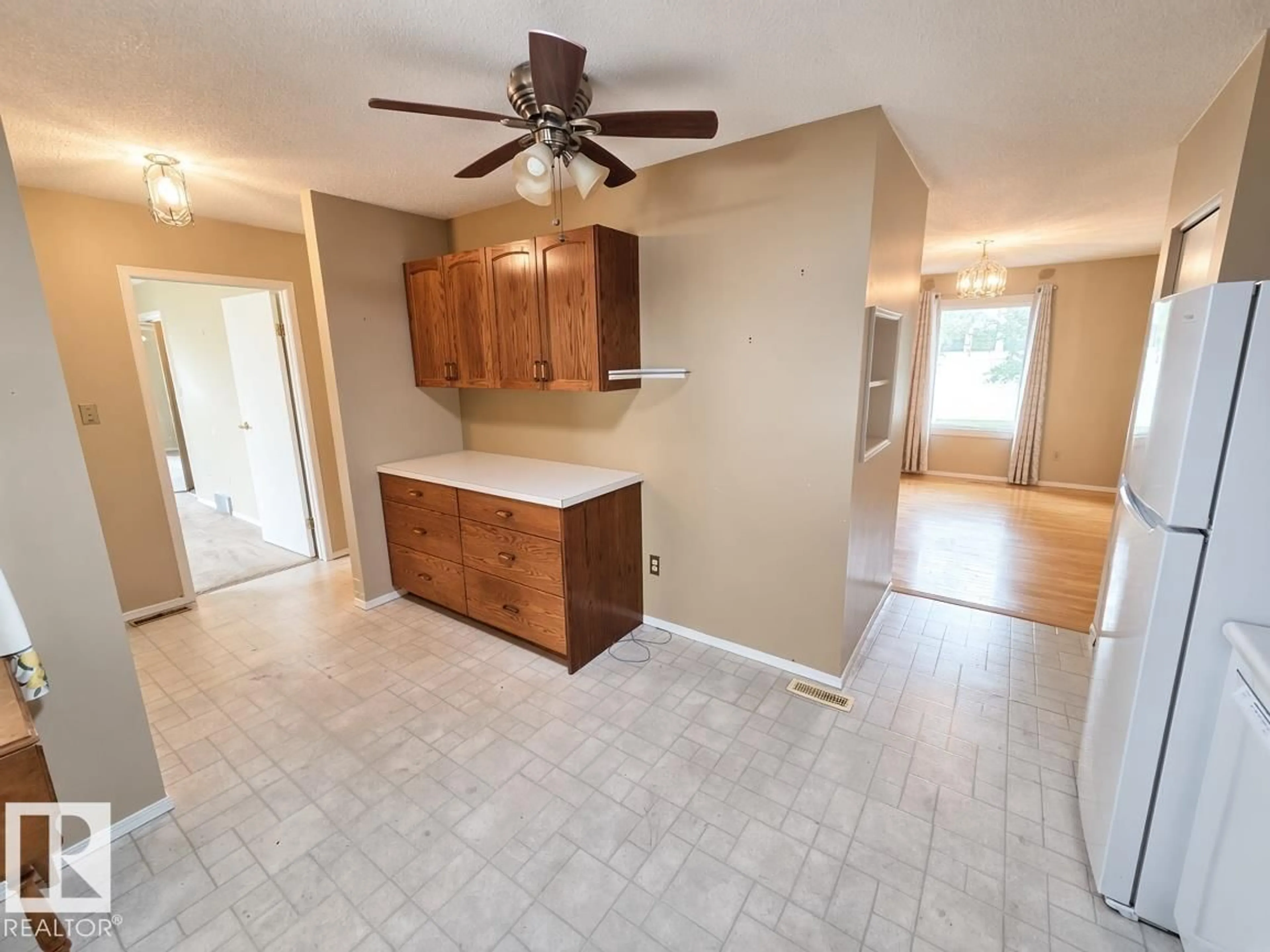 A pic of a room for NW - 1552 54 ST, Edmonton Alberta T6L6H4