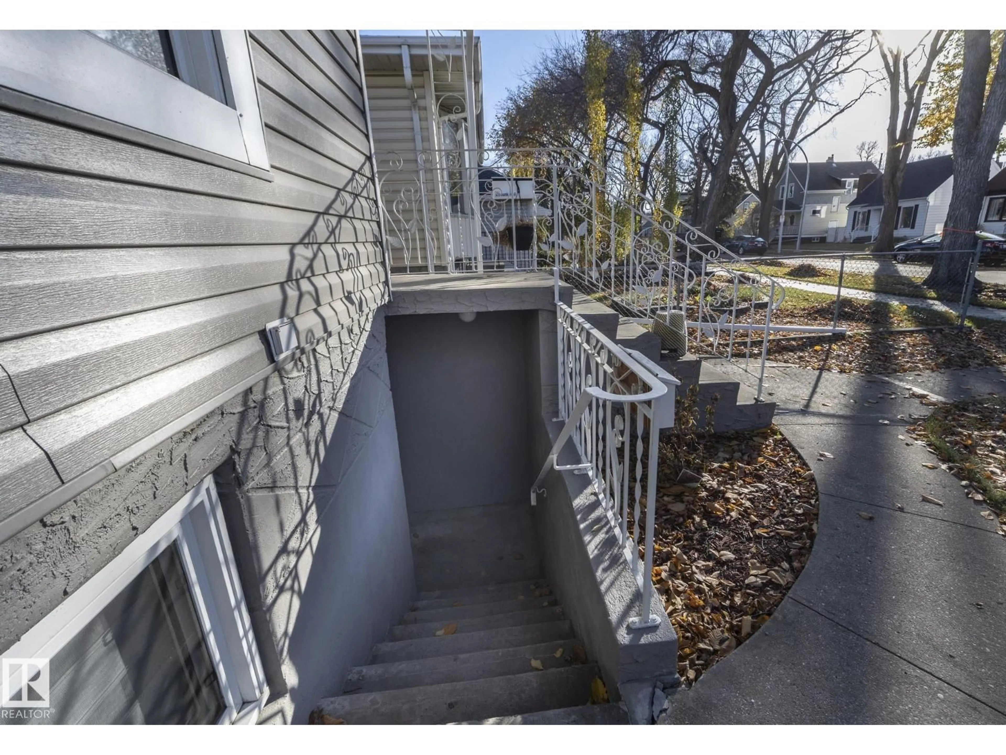 Unknown for NW - 11427 90 ST, Edmonton Alberta T5B3X8