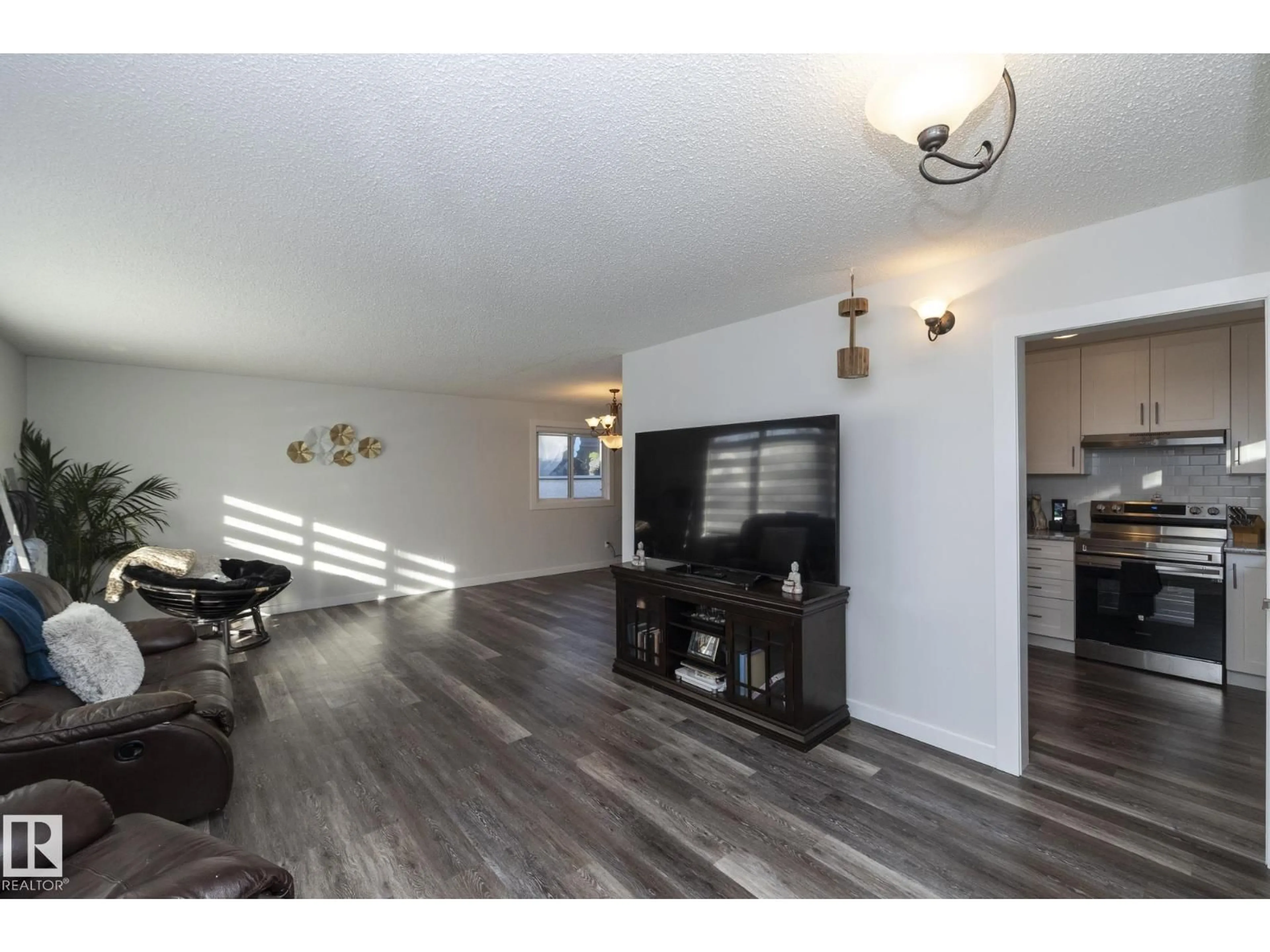 Unknown for NW - 11427 90 ST, Edmonton Alberta T5B3X8