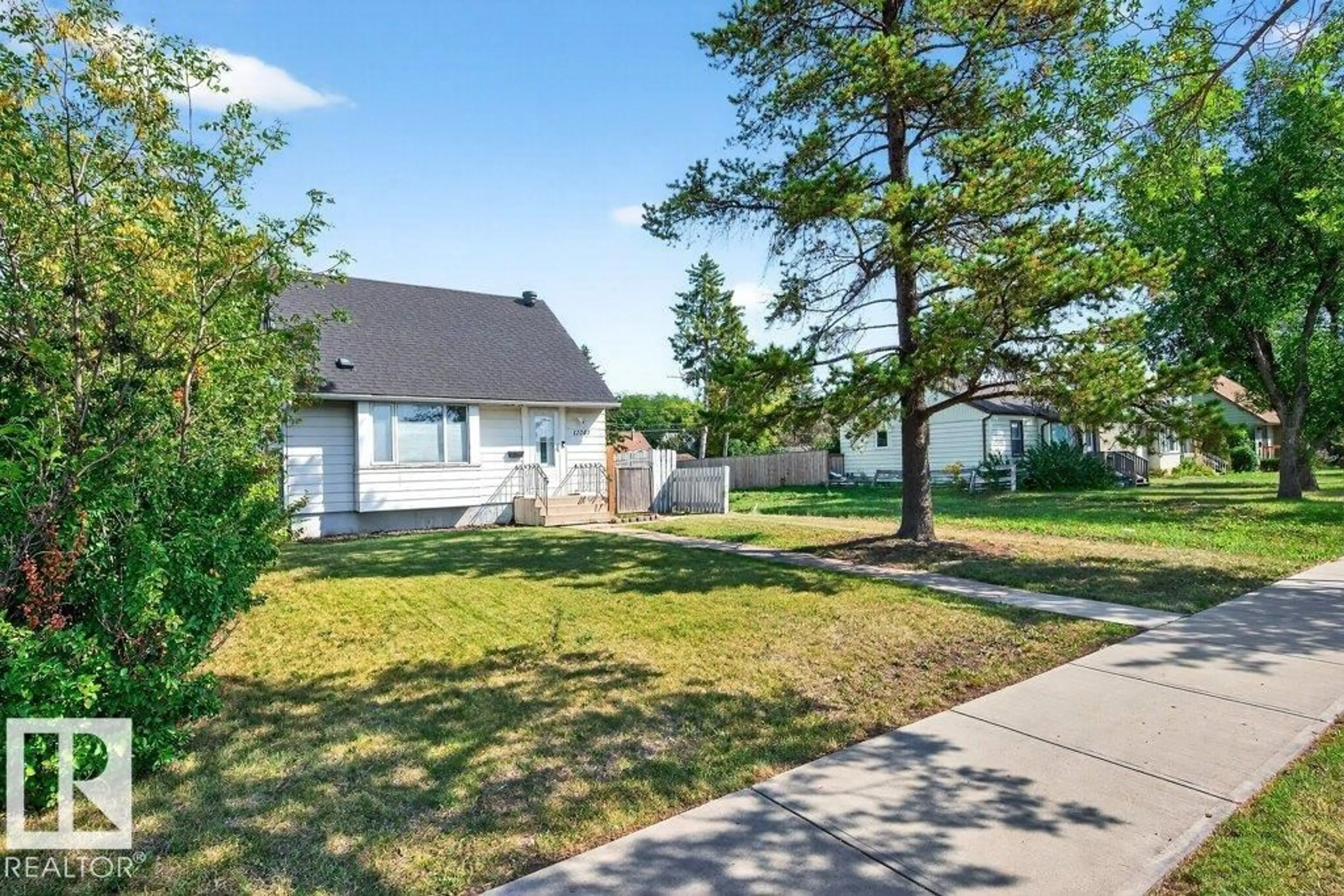 Unknown for NW - 12247 107 ST, Edmonton Alberta T5G2S9