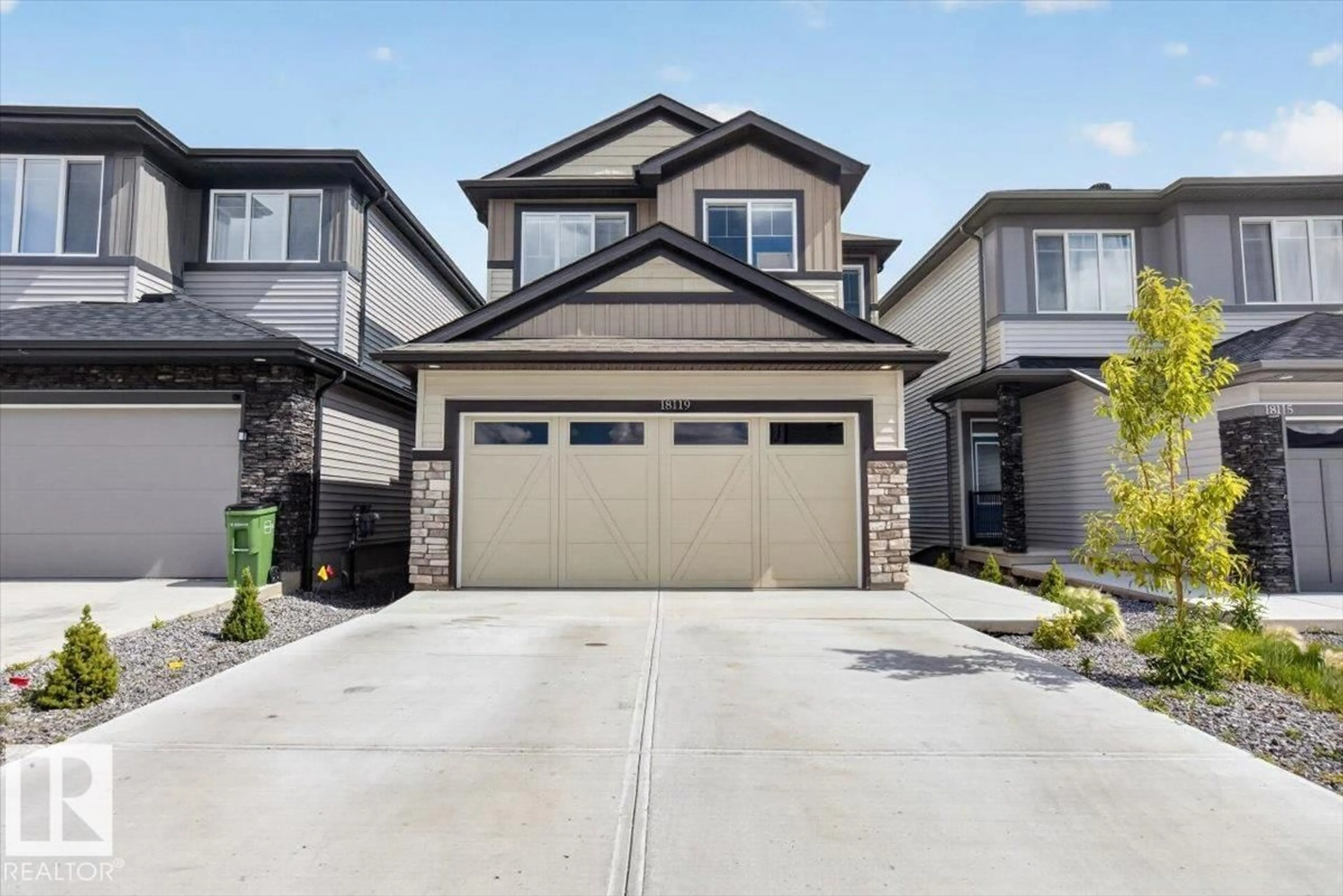 Home with vinyl exterior material, street for 18119 70 ST, Edmonton Alberta T5Z0V6