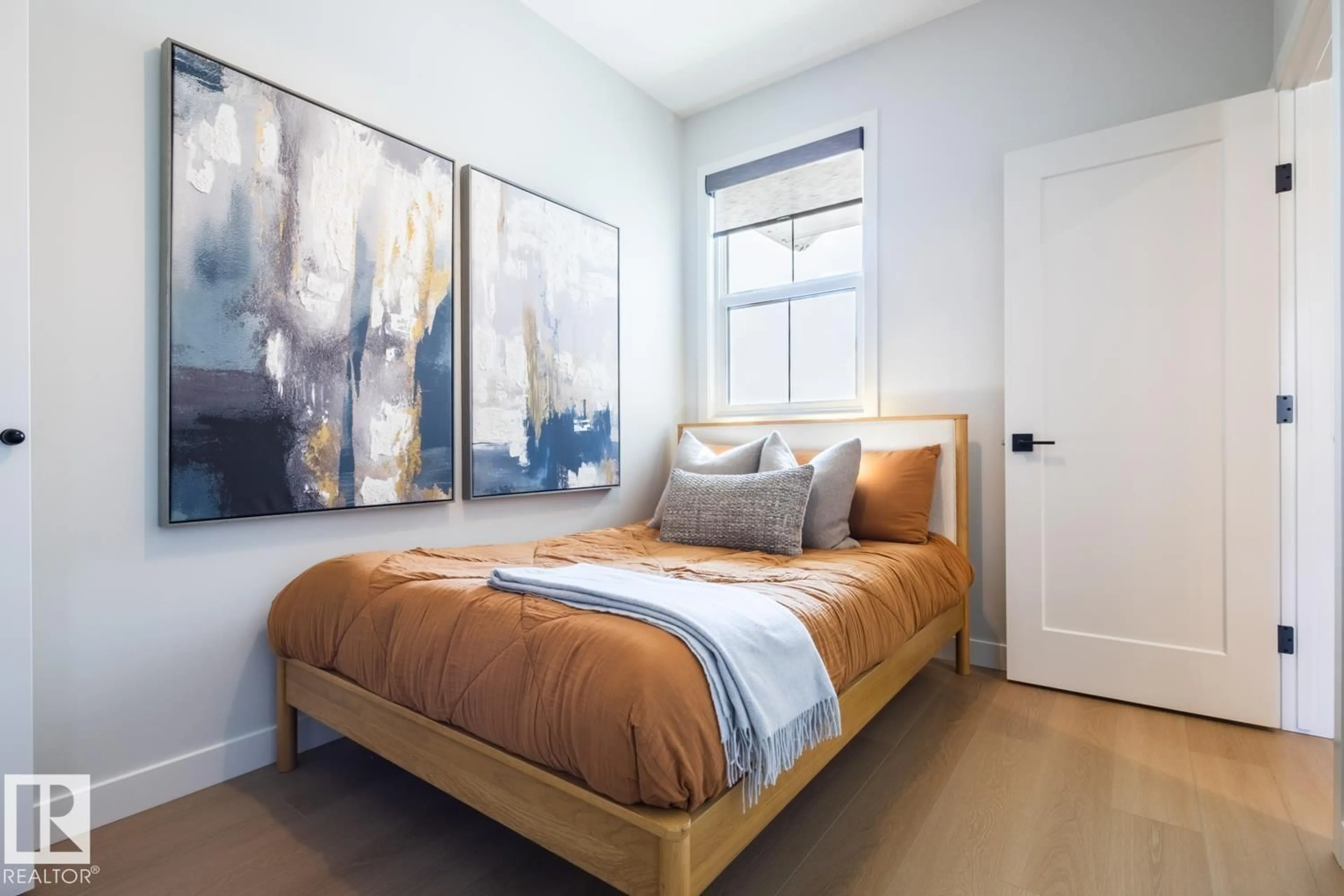 Bedroom with bed, unknown for SW - 5316 HAWTHORN CL, Edmonton Alberta T6X3N5