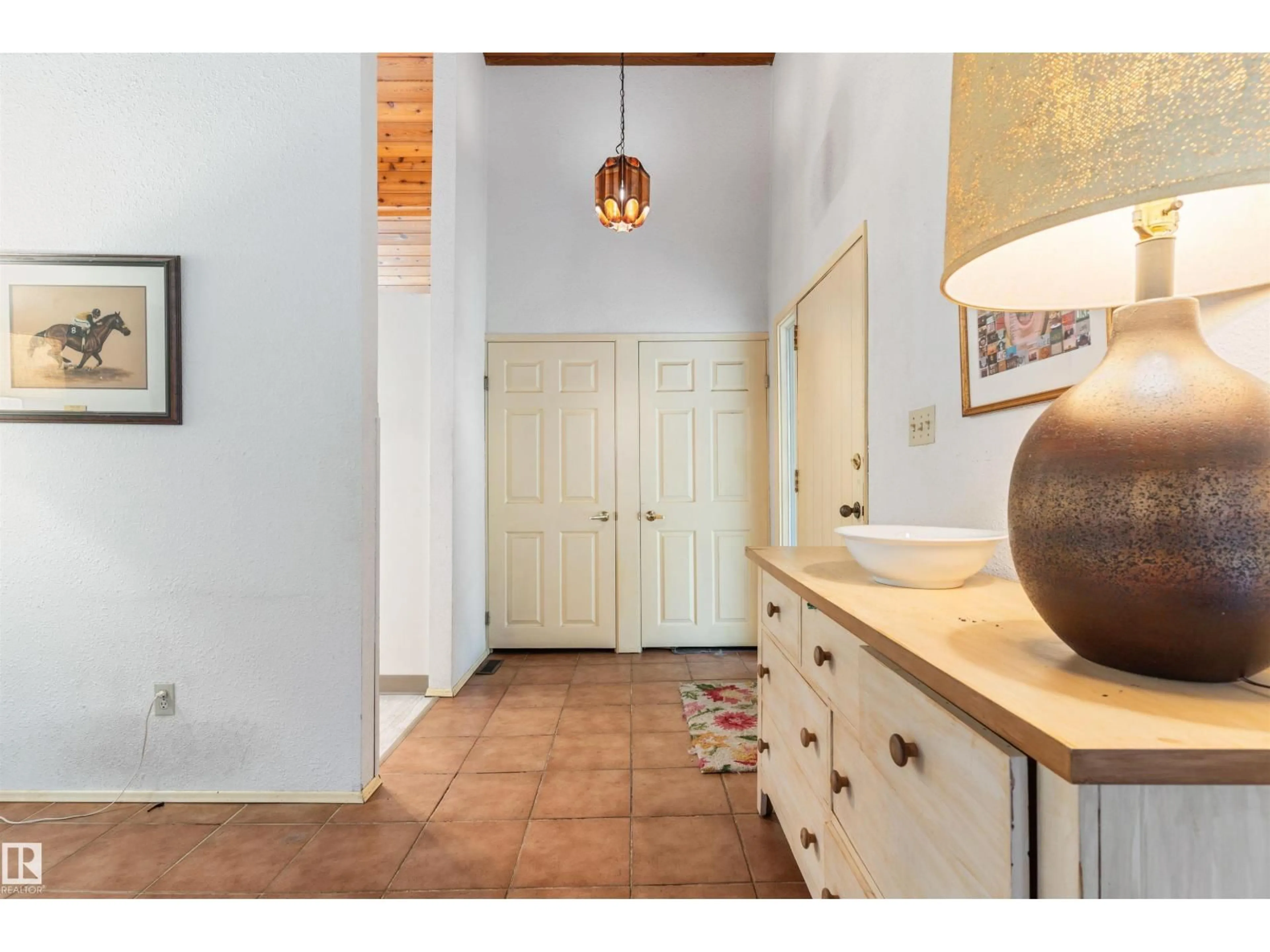 Indoor entryway for 190 WESTRIDGE RD, Edmonton Alberta T5T1B8