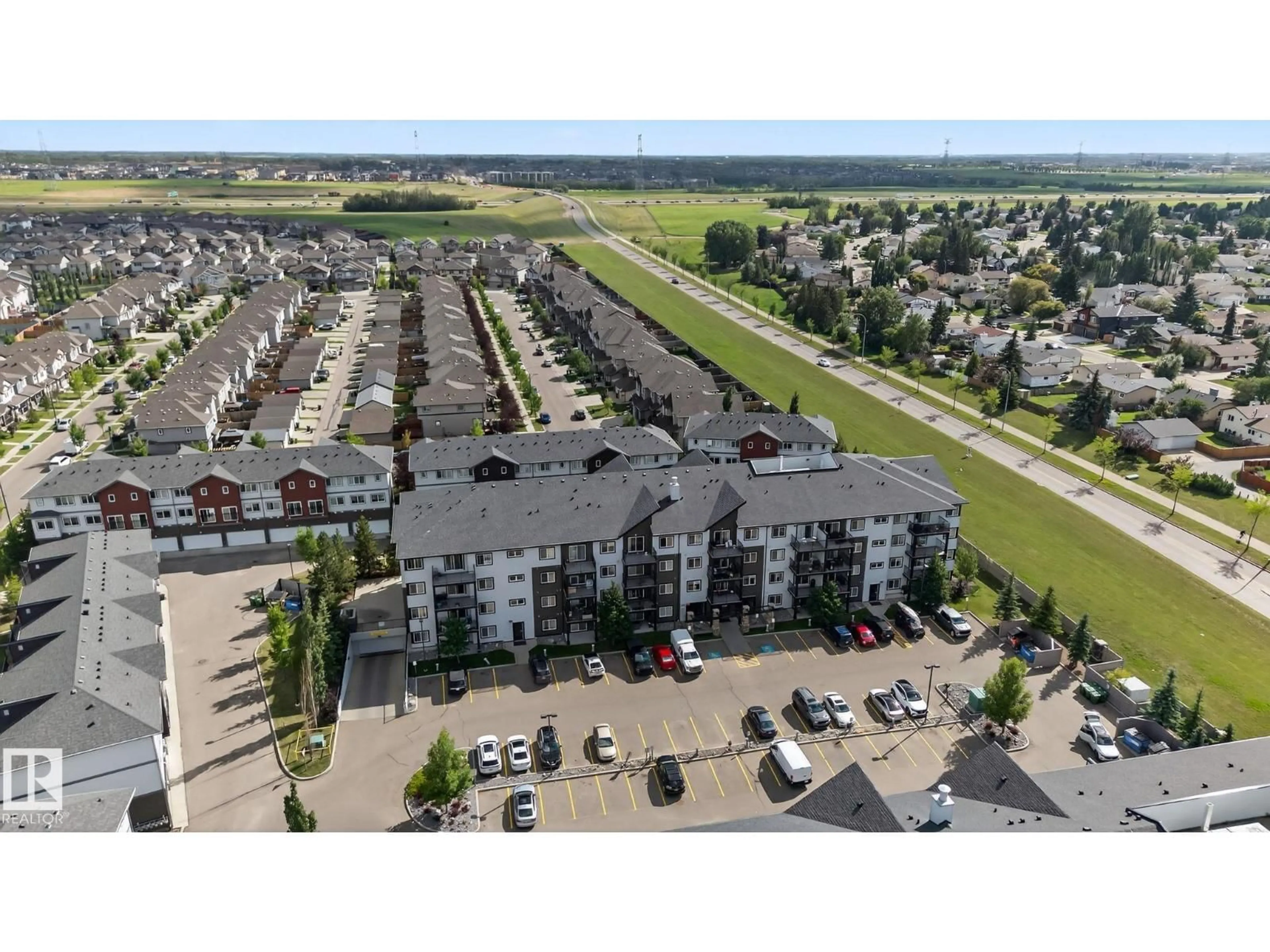 A pic from outside/outdoor area/front of a property/back of a property/a pic from drone, unknown for 3353 16A AV, Edmonton Alberta T6T0V4