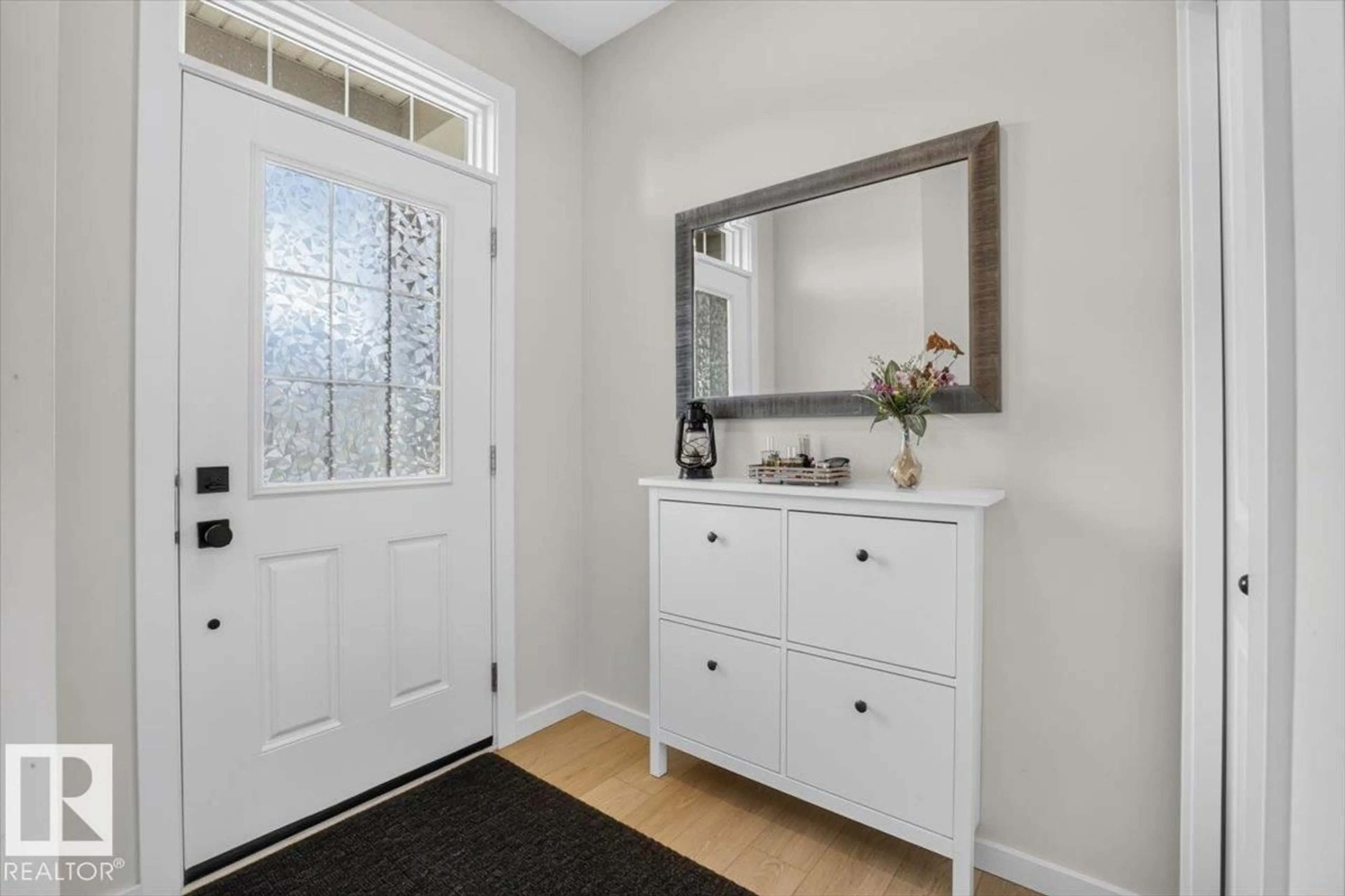 Indoor entryway for 22830 82A AV, Edmonton Alberta T5T4H5