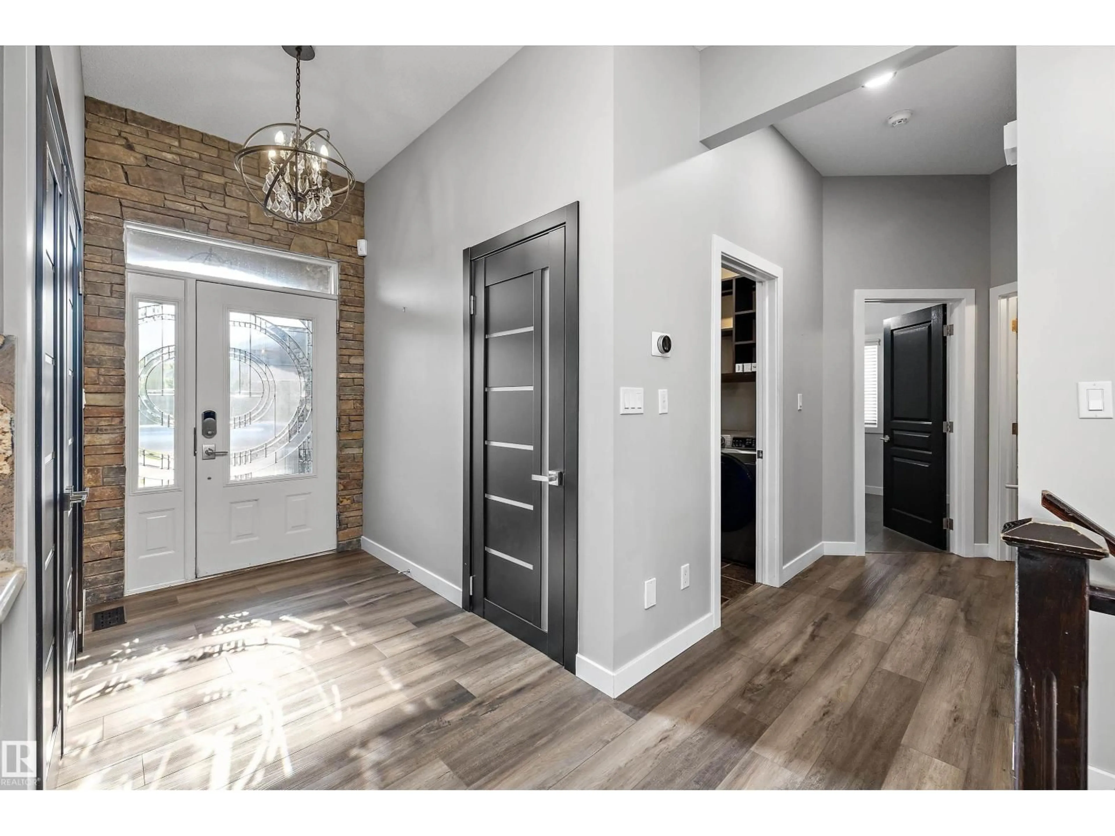 Indoor entryway for 4044 CROWSNEST CR, Sherwood Park Alberta T8H0G9