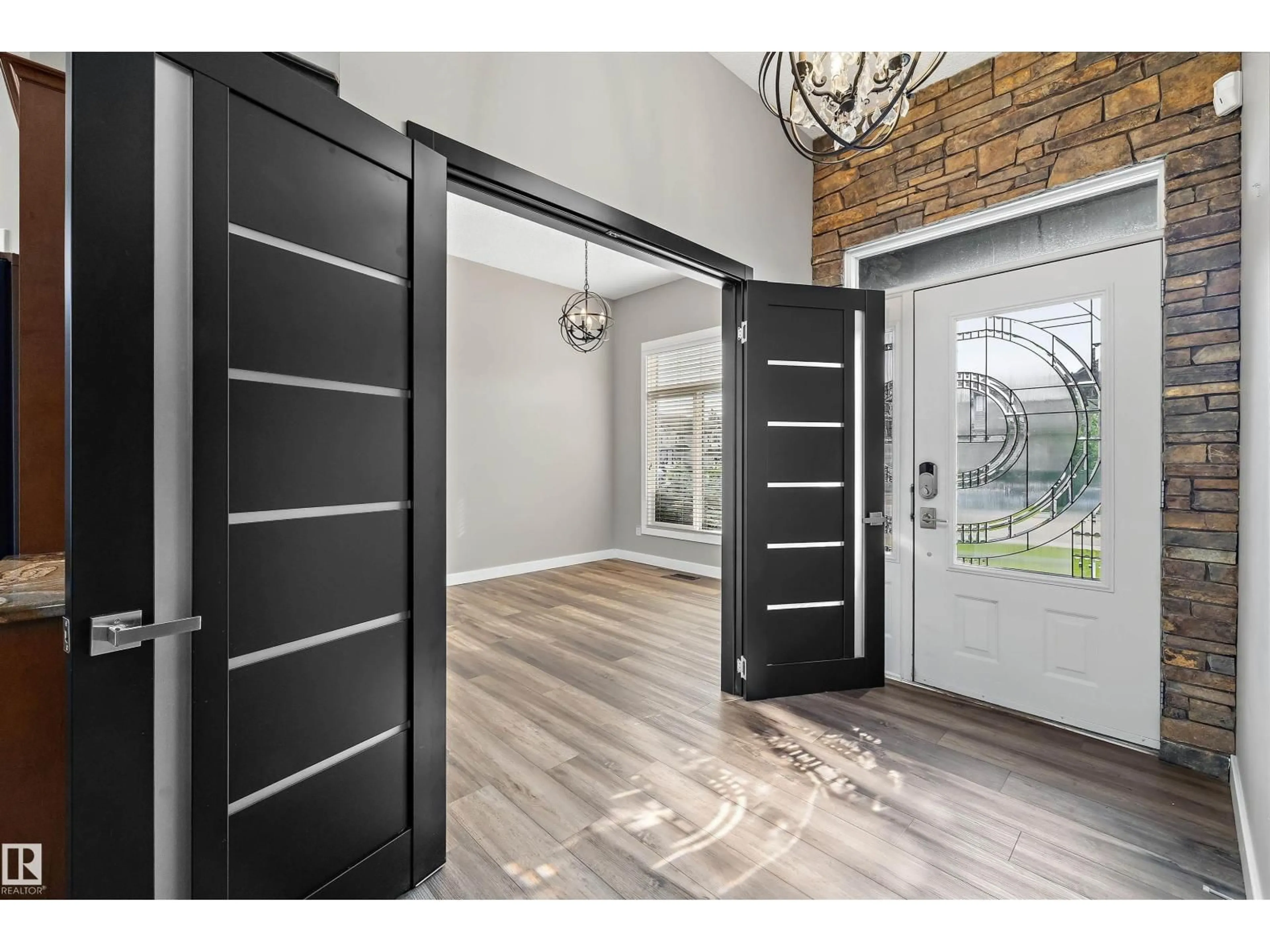 Indoor entryway for 4044 CROWSNEST CR, Sherwood Park Alberta T8H0G9