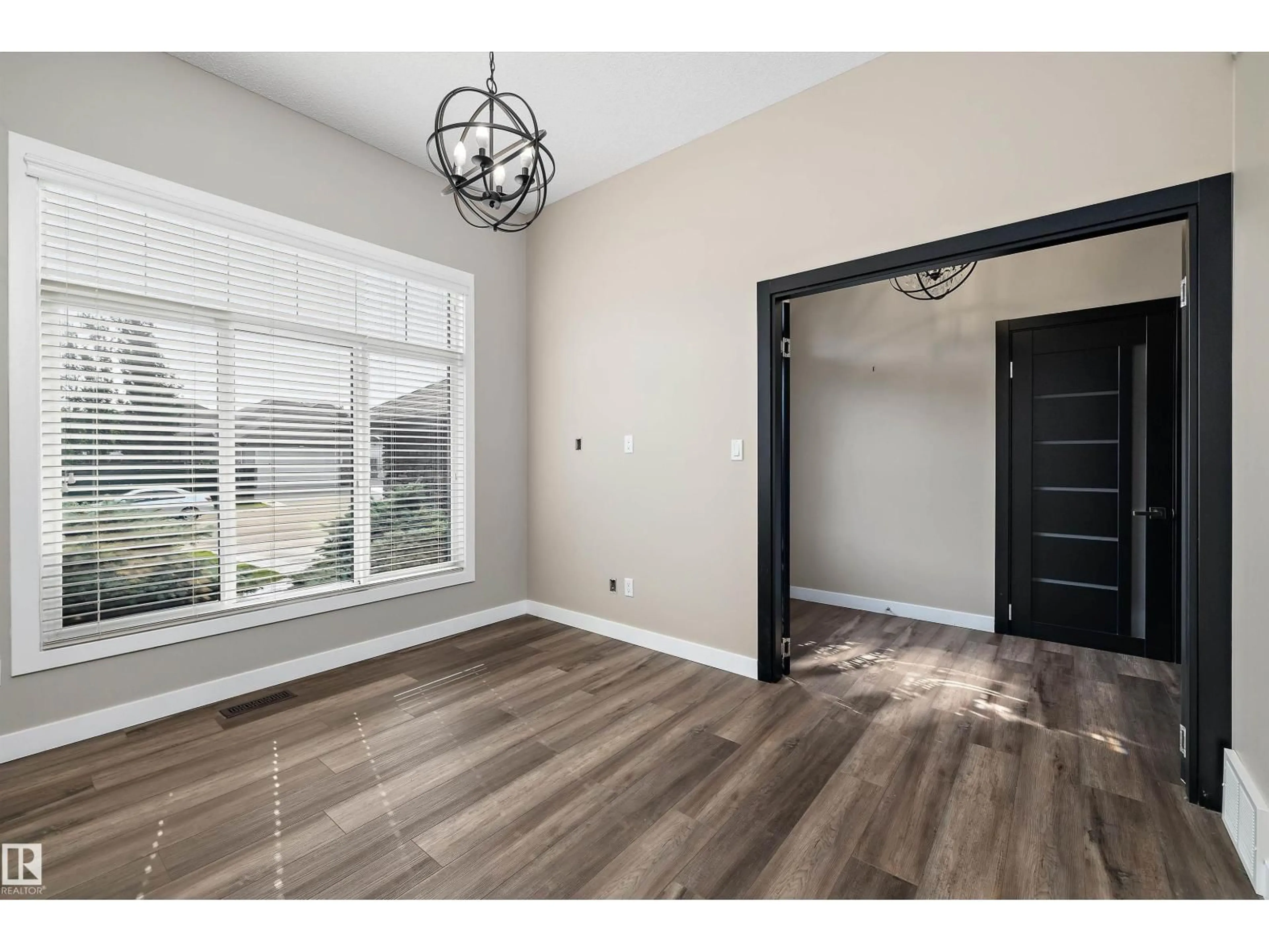 Indoor entryway for 4044 CROWSNEST CR, Sherwood Park Alberta T8H0G9