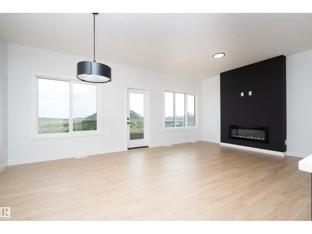 6255 29 AV, Edmonton 2