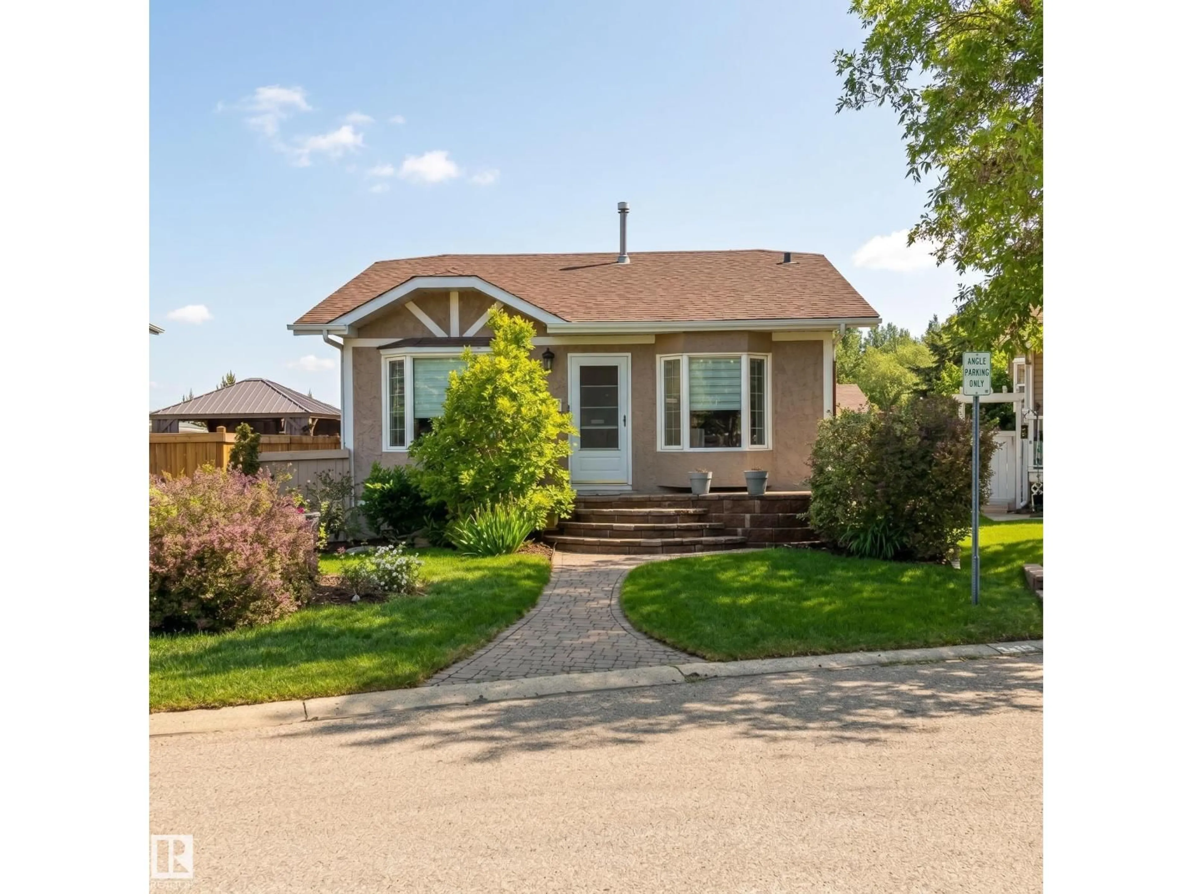 Home with vinyl exterior material, street for 43 WESTLAKE DR, Spruce Grove Alberta T7X1S7