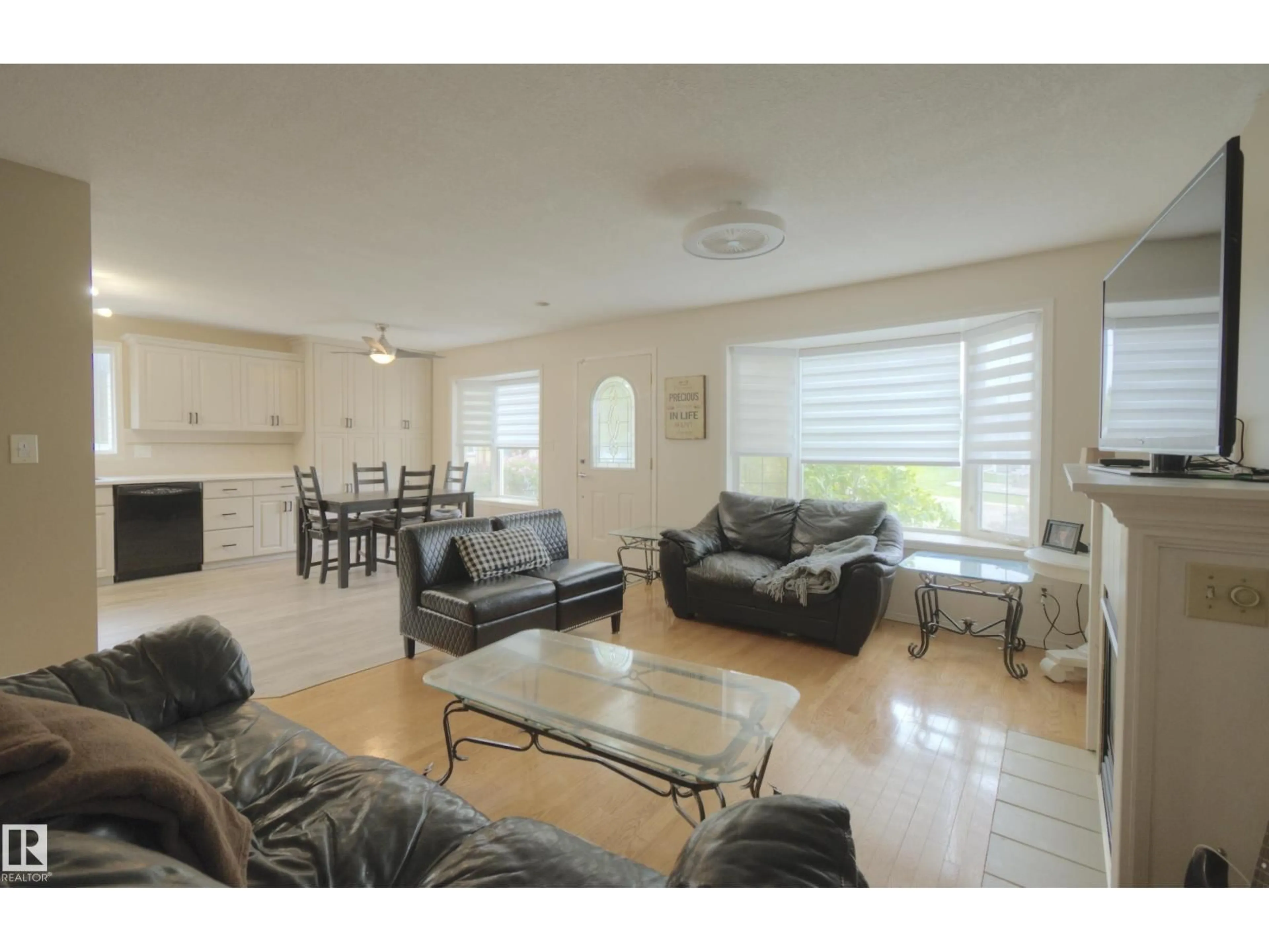 Living room with furniture, unknown for 43 WESTLAKE DR, Spruce Grove Alberta T7X1S7