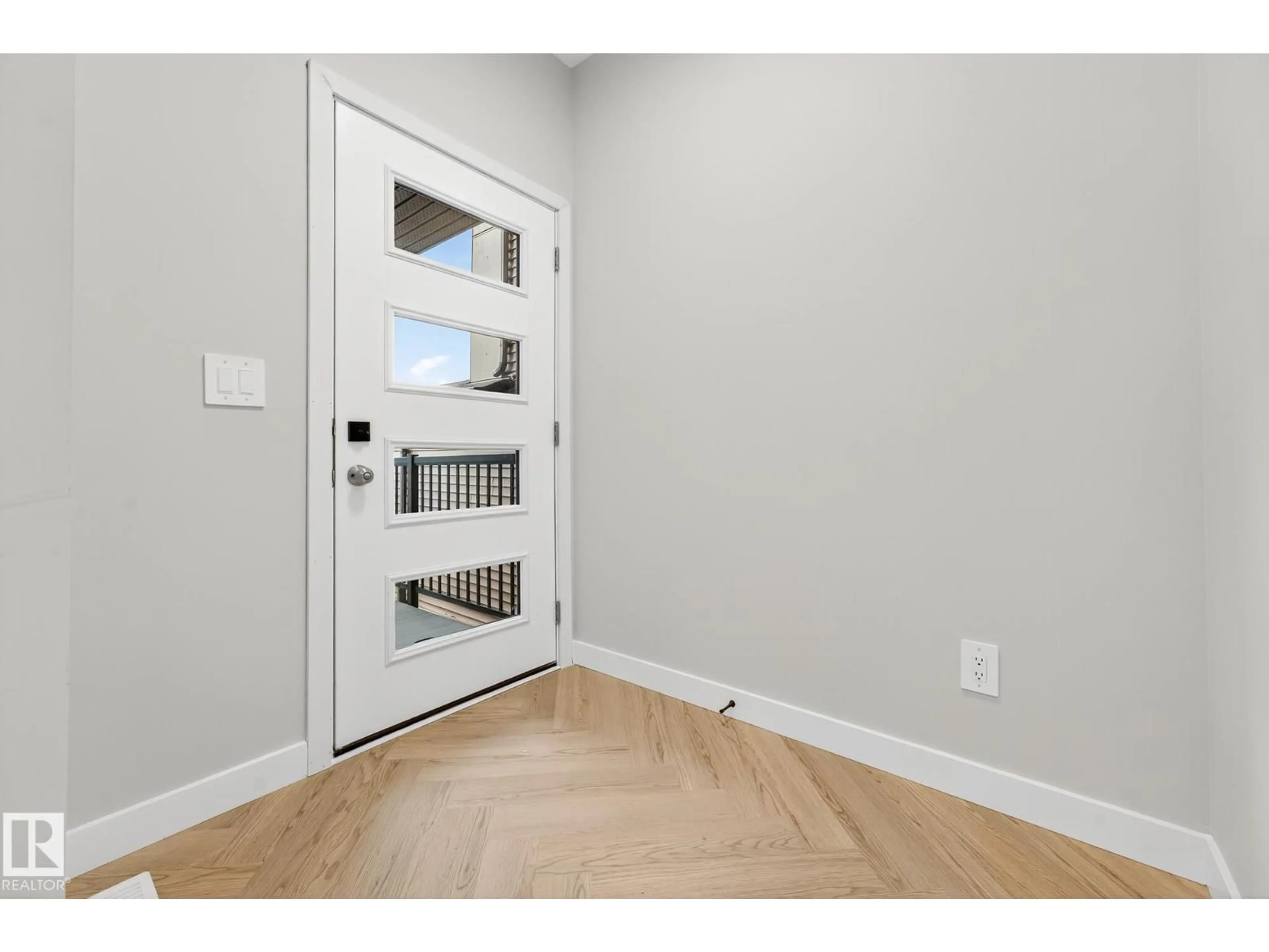 Indoor entryway for SW - 8297 KIRIAK LO, Edmonton Alberta T6W5S2