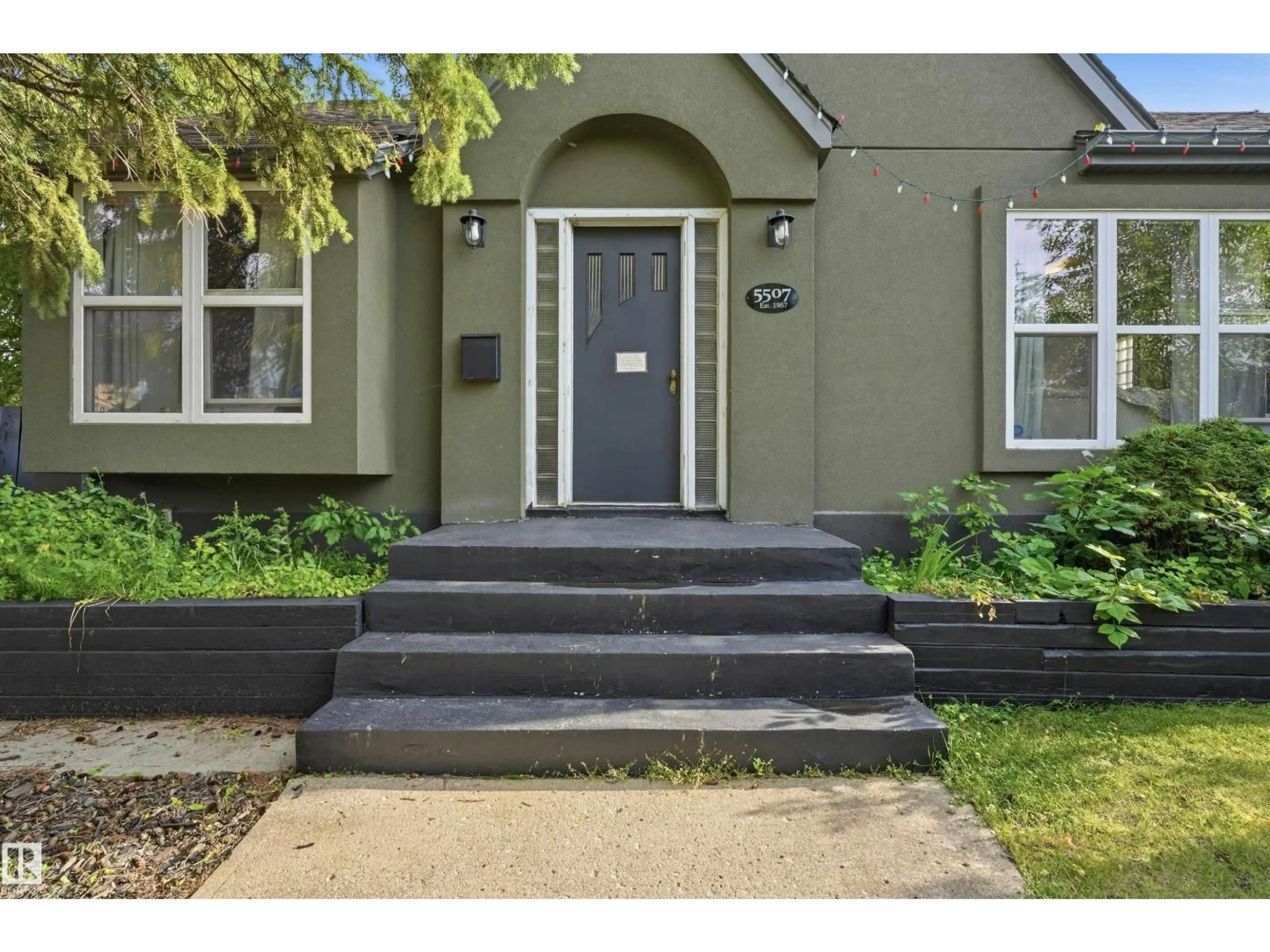 Indoor entryway for 5507 49 AV, Wetaskiwin Alberta T9A0R5