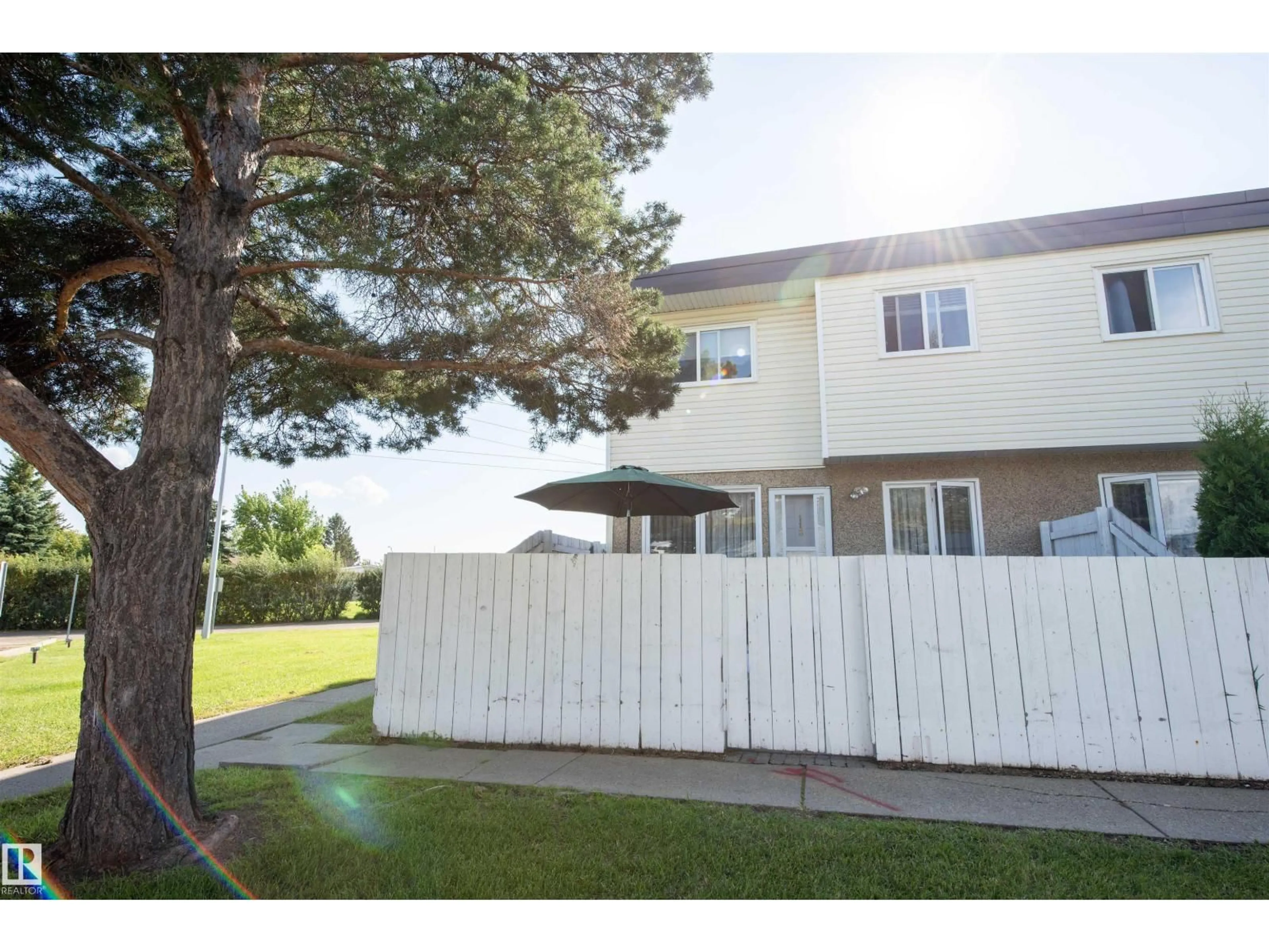 Patio, unknown for 118 - 16344 109 ST, Edmonton Alberta T5X2T4