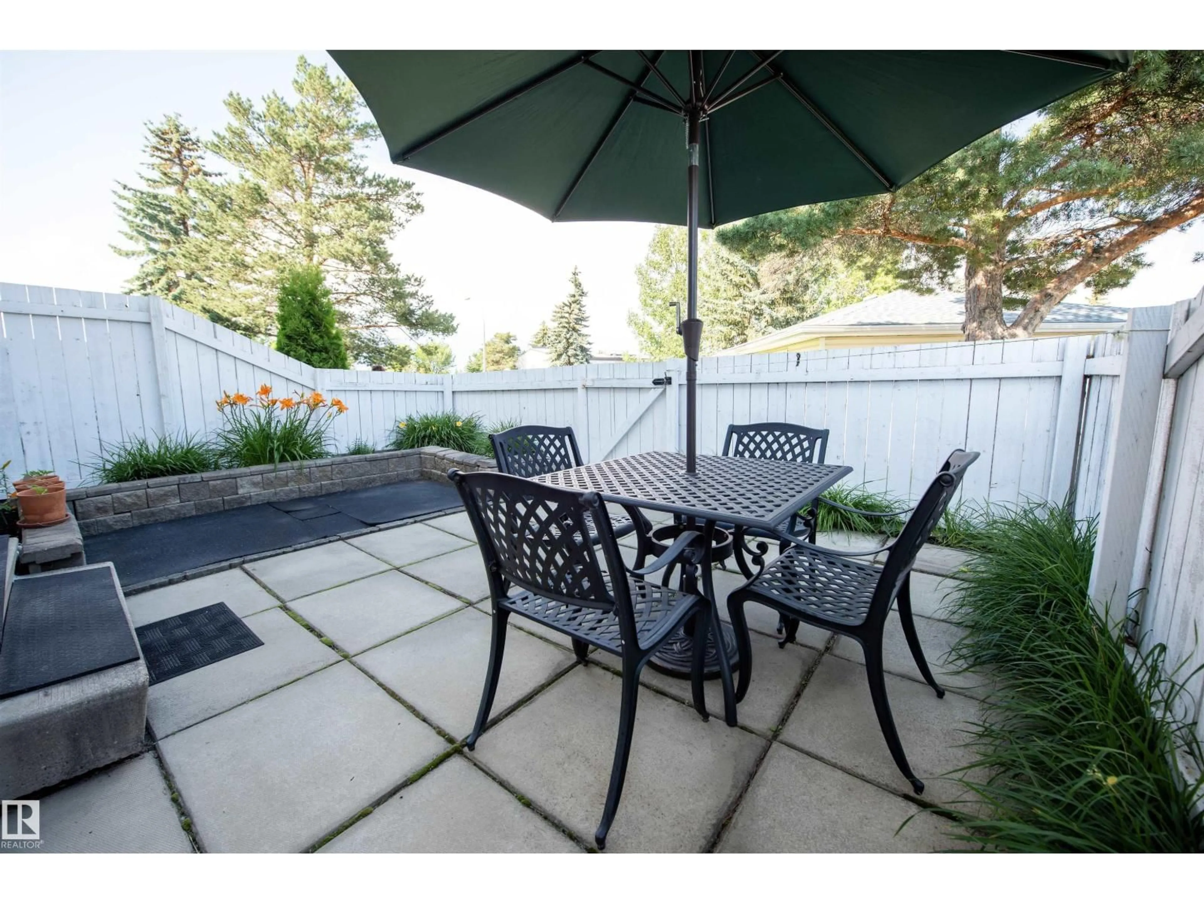 Patio, street for 118 - 16344 109 ST, Edmonton Alberta T5X2T4