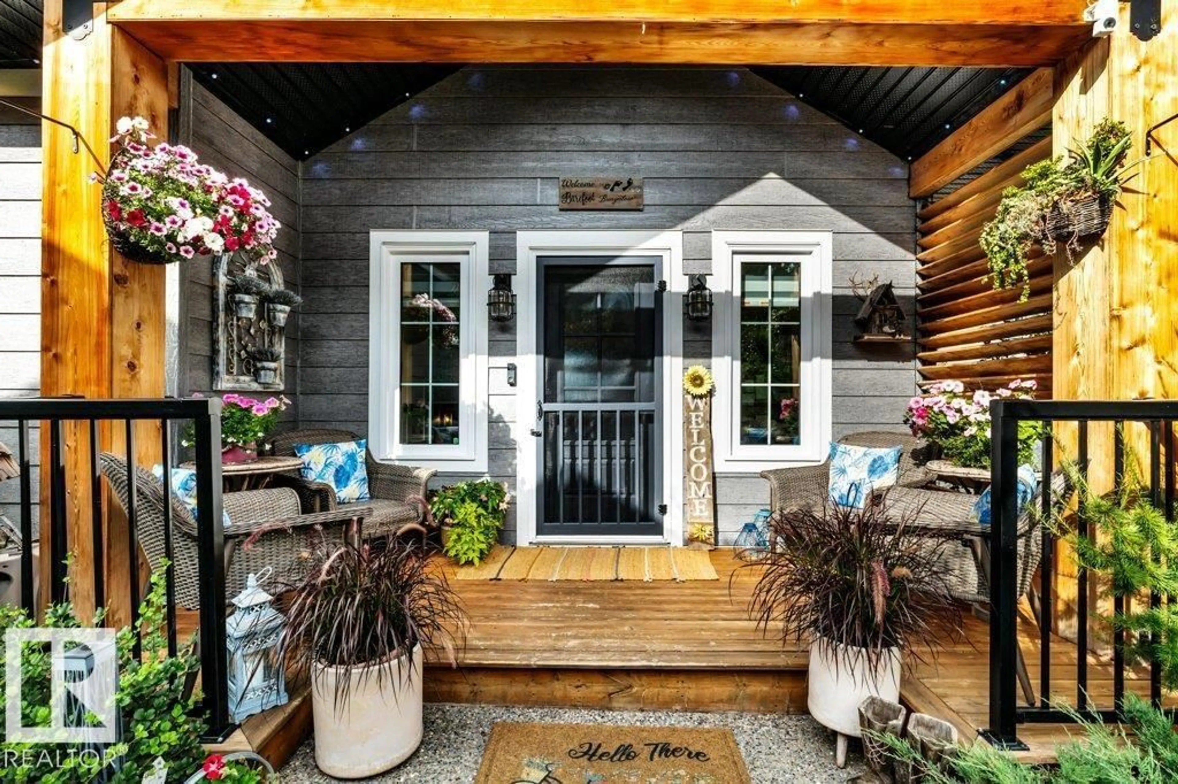 Indoor entryway for 180 CRYSTAL SPRINGS DRIVE, Rural Wetaskiwin County Alberta T0C2V0