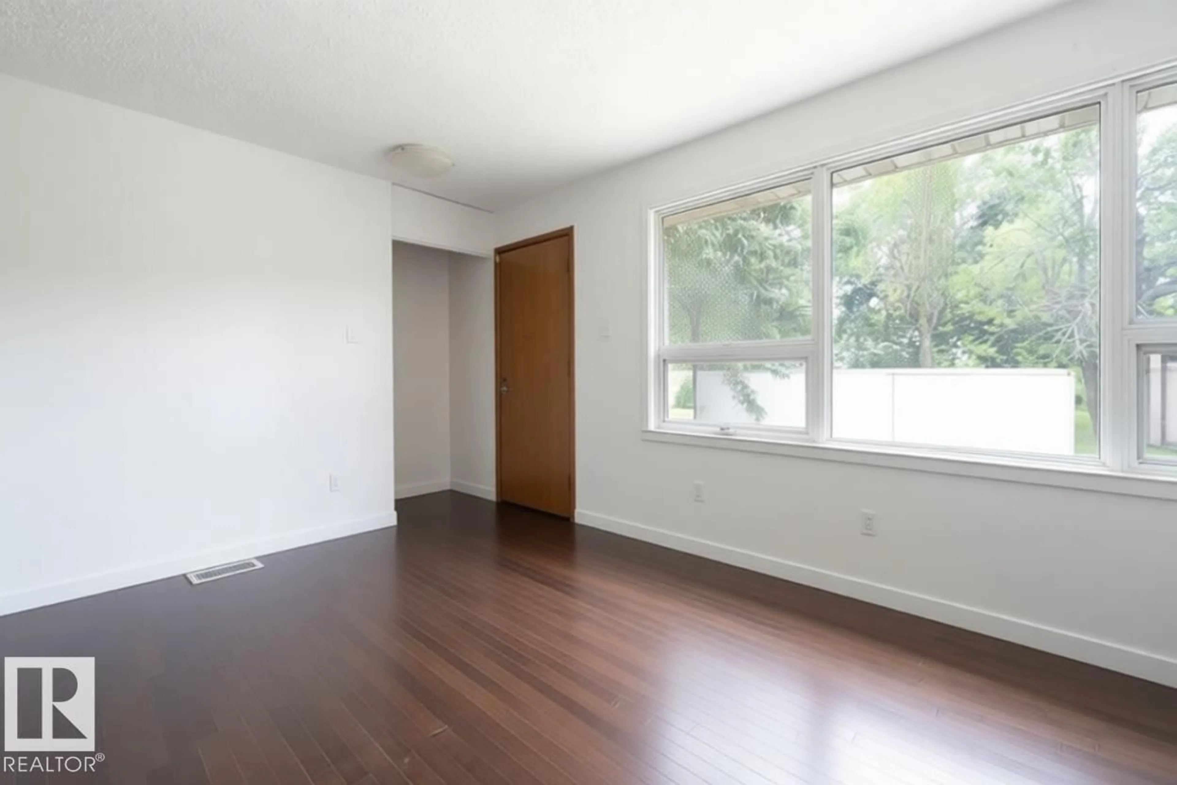 A pic of a room for 4906 50 AV, Lamont Alberta T0B2R0