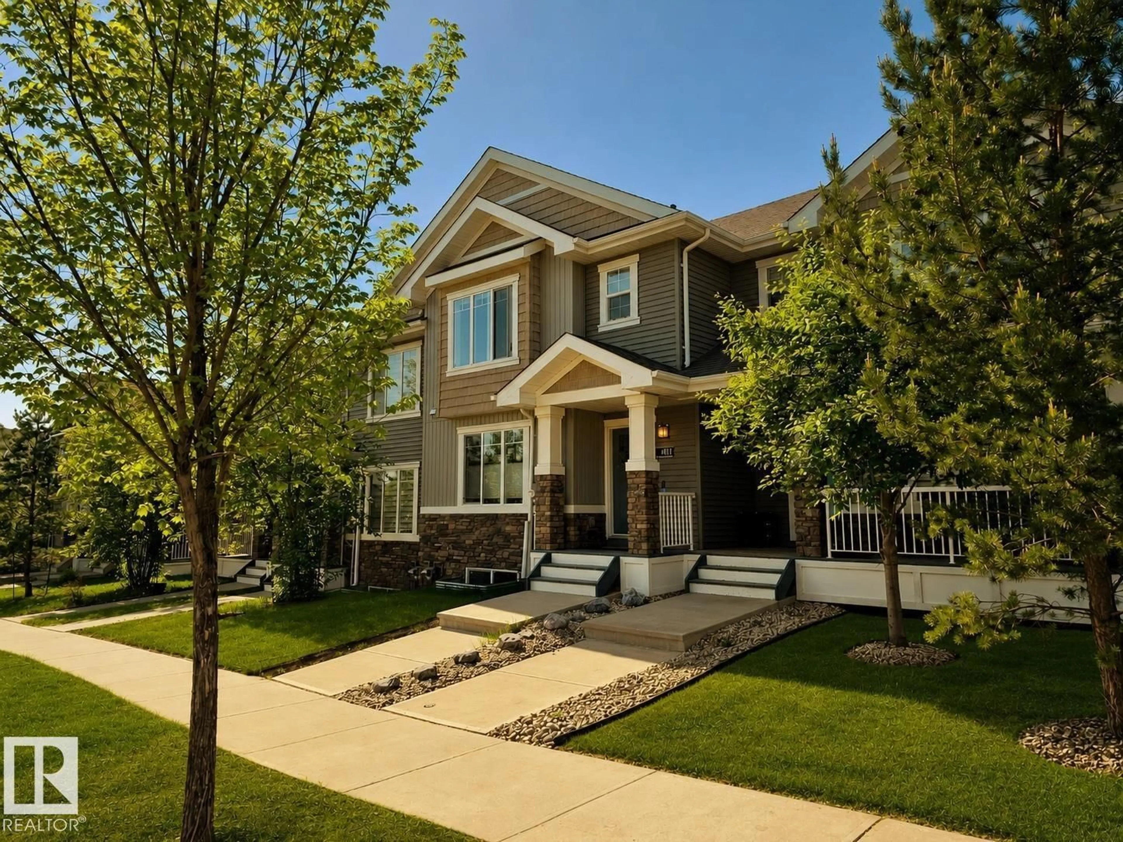 Home with vinyl exterior material, street for NW - 4013 BLACKBIRD LI, Edmonton Alberta T5S0K8