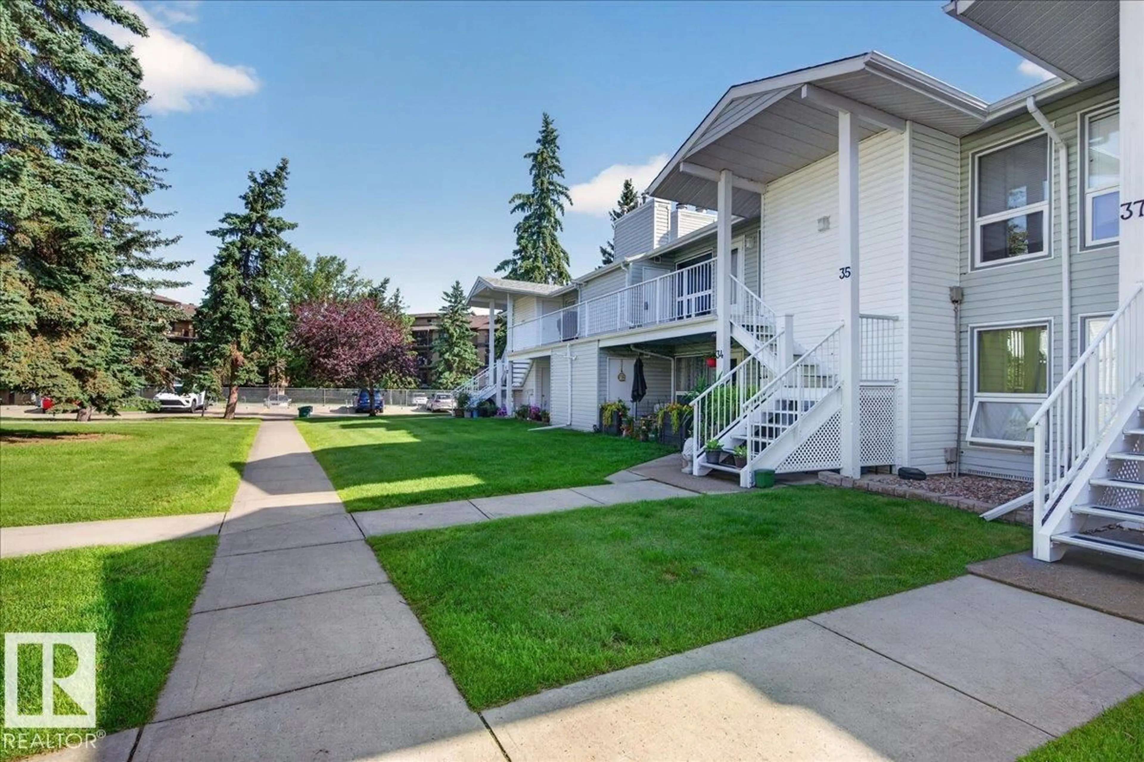 Patio, street for #35 - 2115 118 ST NW, Edmonton Alberta T6J5N1