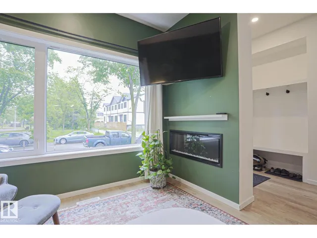 12020 125 ST NW, Edmonton 5