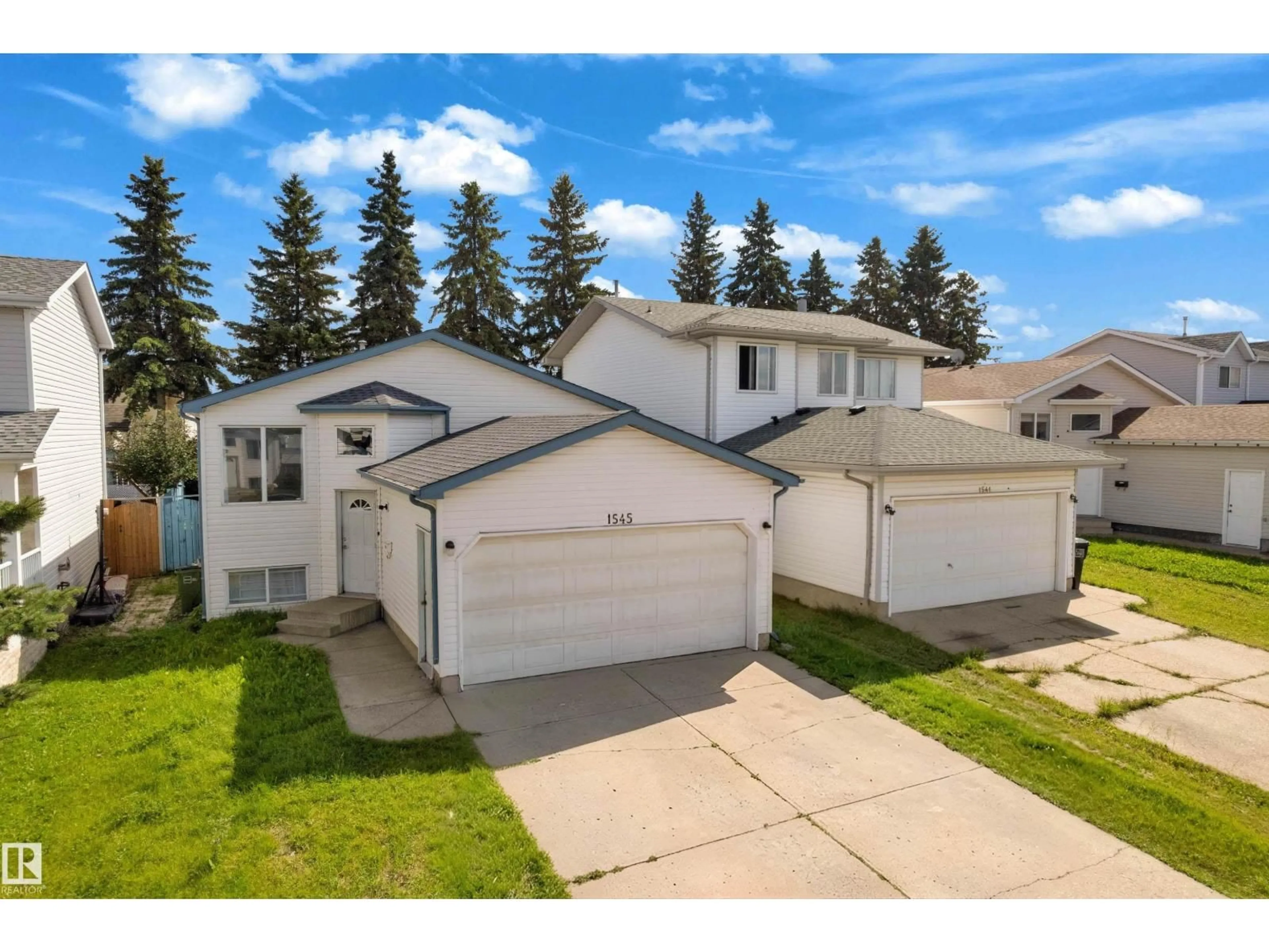 A pic from outside/outdoor area/front of a property/back of a property/a pic from drone, street for NW - 1545 49A ST, Edmonton Alberta T6L6Y6