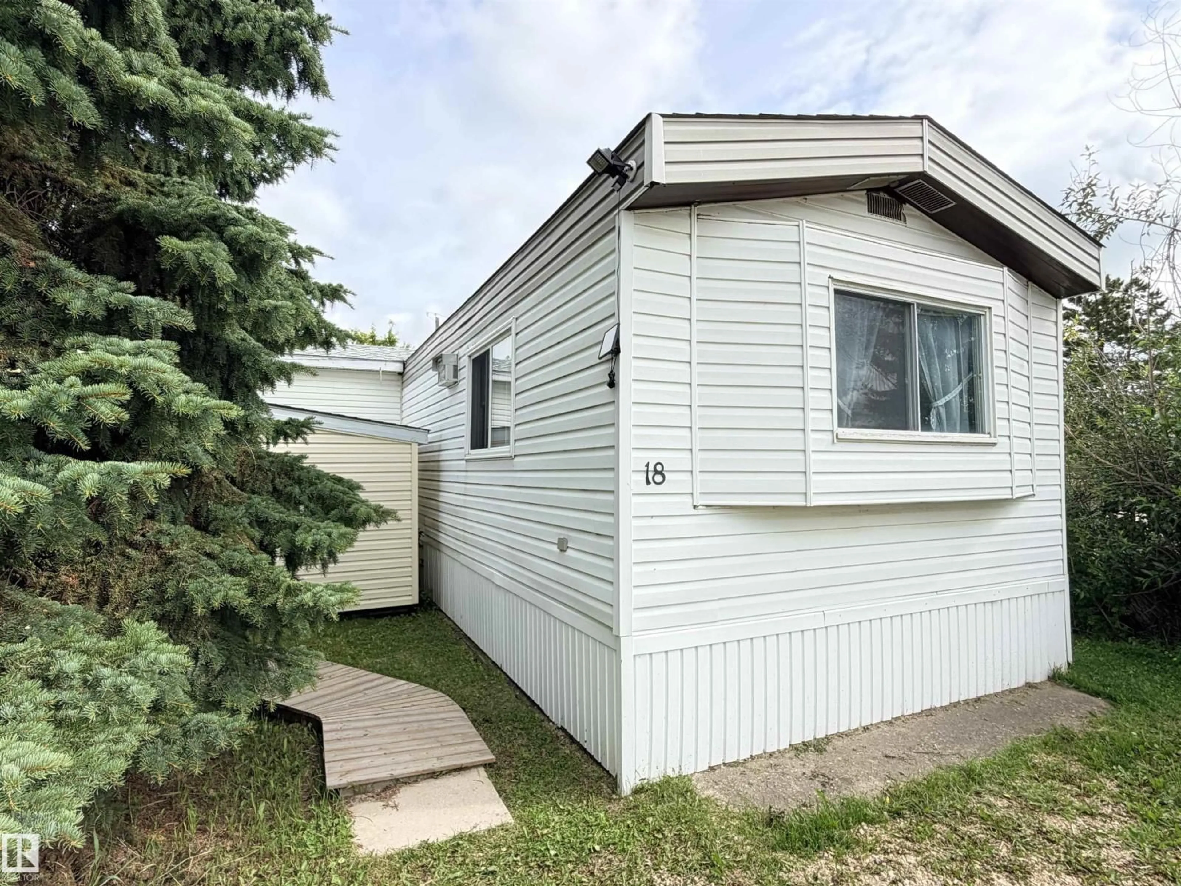 Shed for 18 - 9501 104 AV, Westlock Alberta T7P1M7
